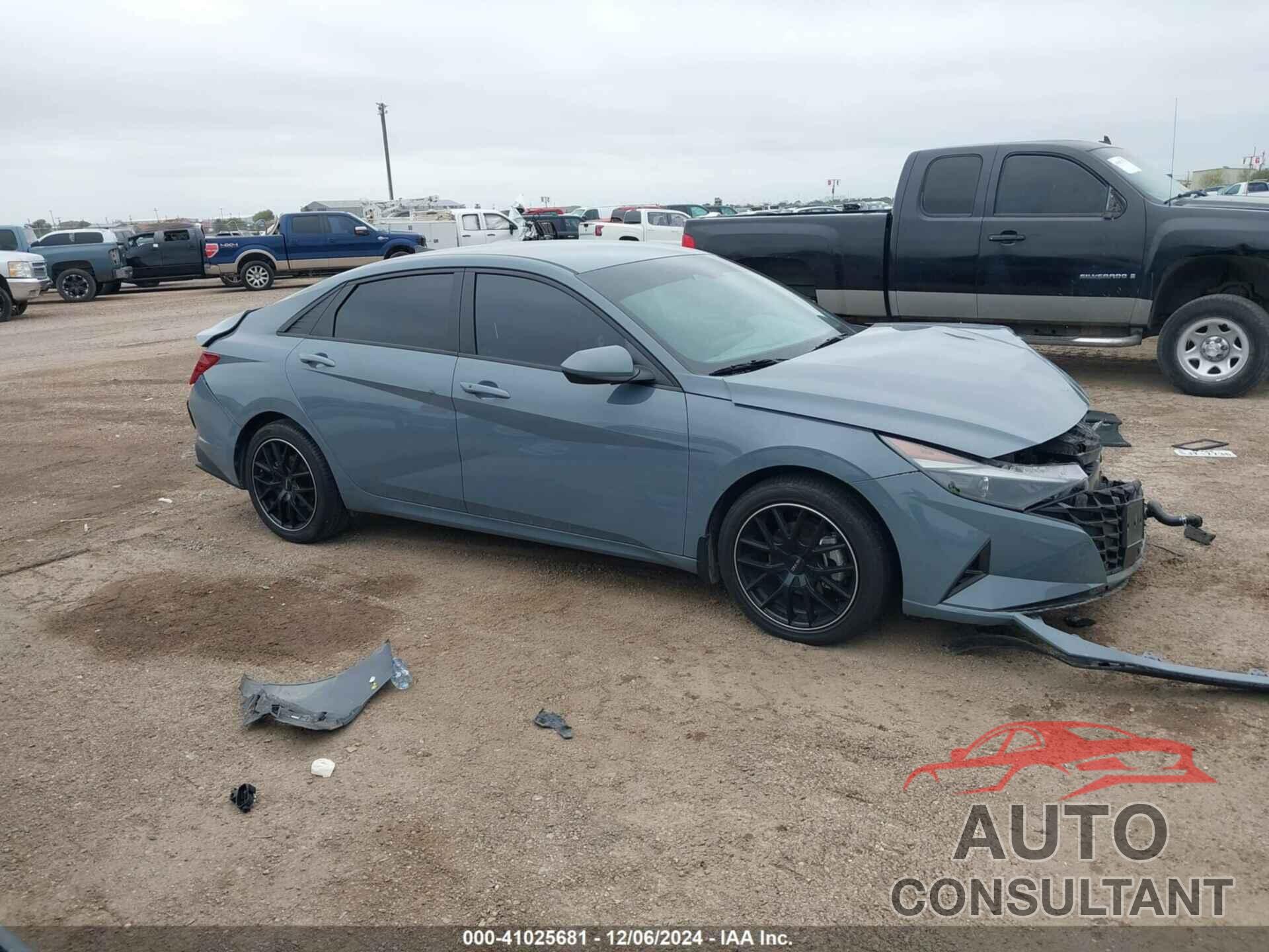 HYUNDAI ELANTRA 2023 - KMHLS4AG6PU419320