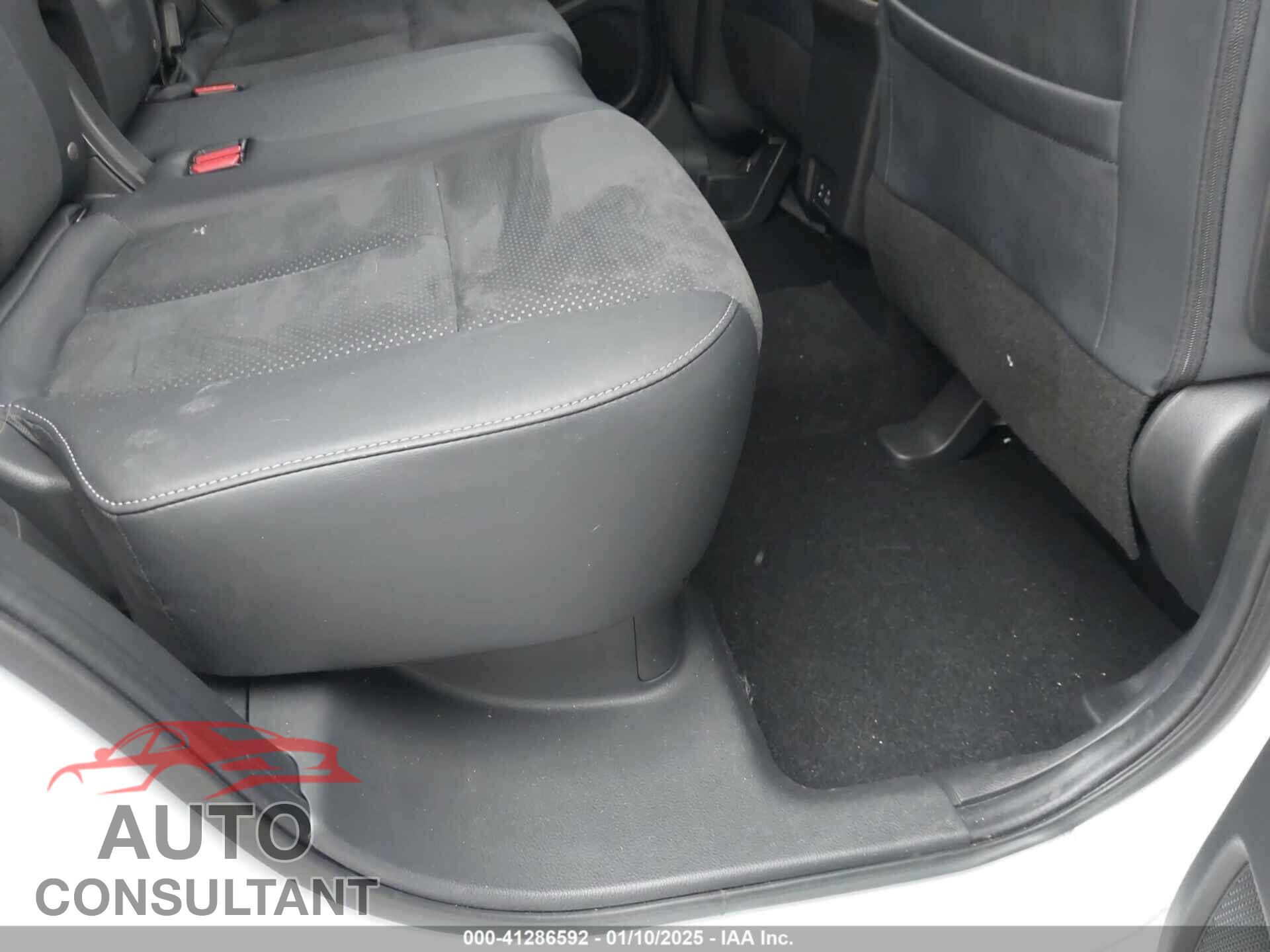 MITSUBISHI ECLIPSE CROSS 2024 - JA4ATWAA2RZ047345