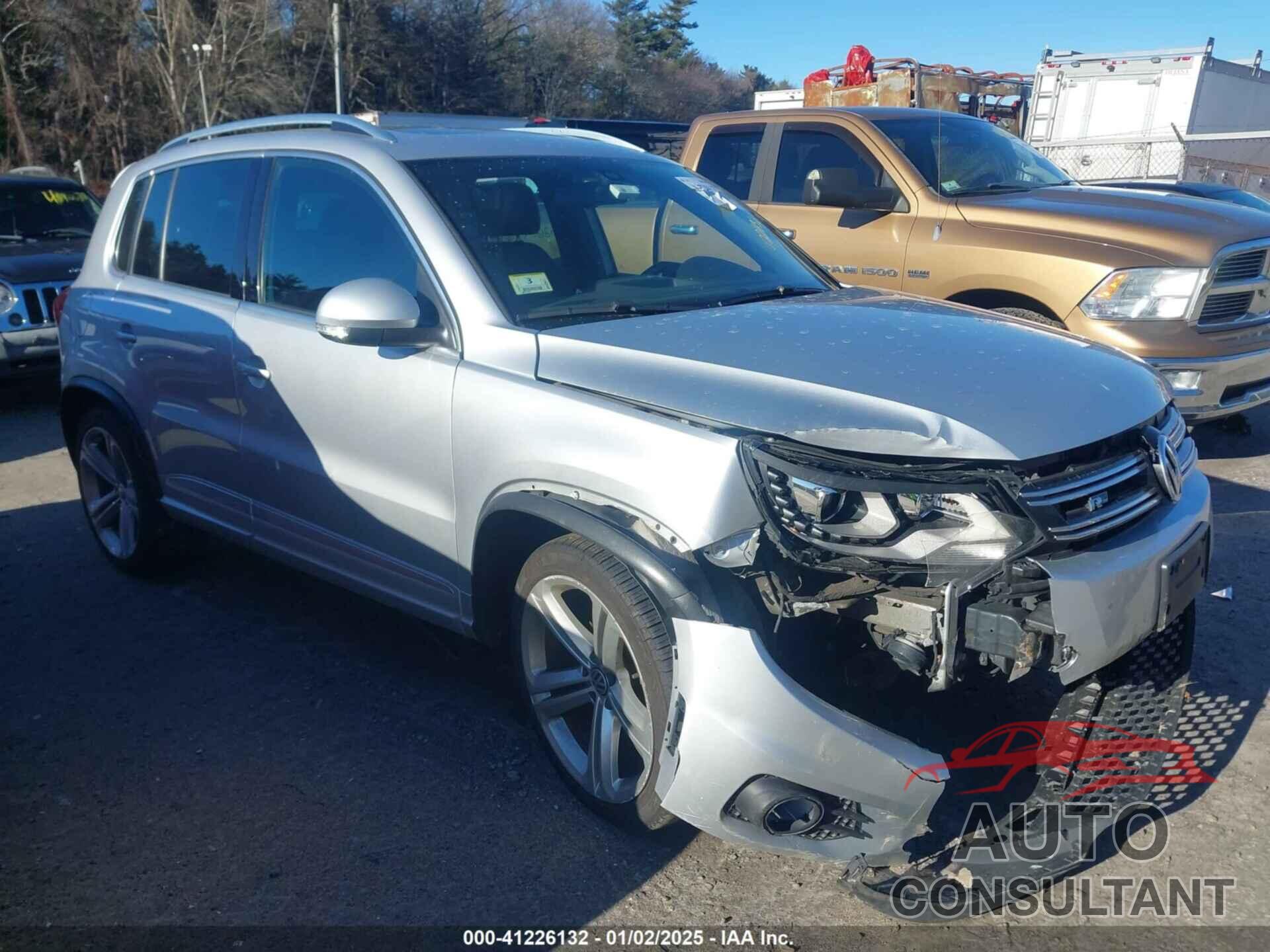 VOLKSWAGEN TIGUAN 2014 - WVGBV3AX7EW095325