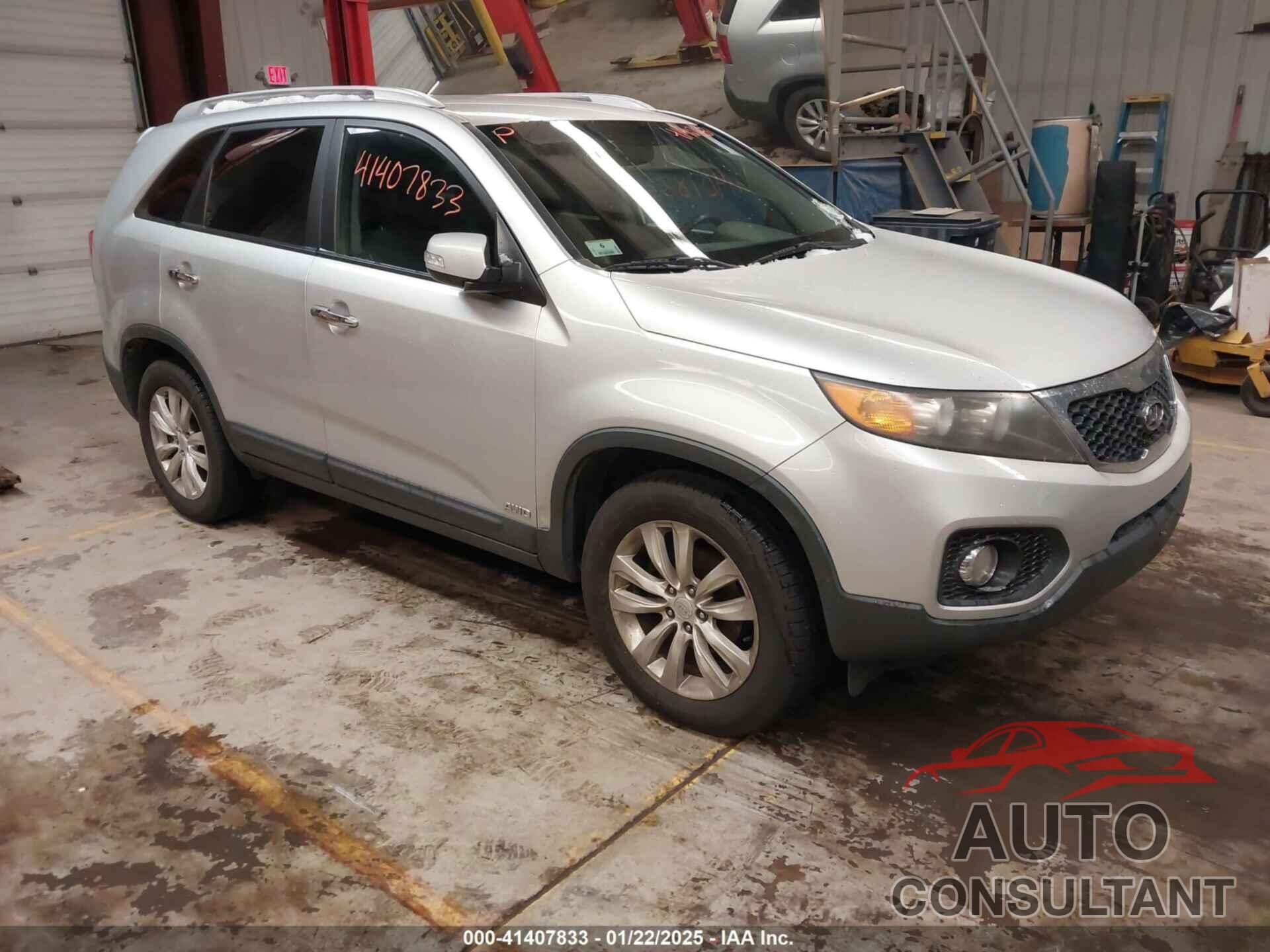 KIA SORENTO 2011 - 5XYKUDA27BG043073