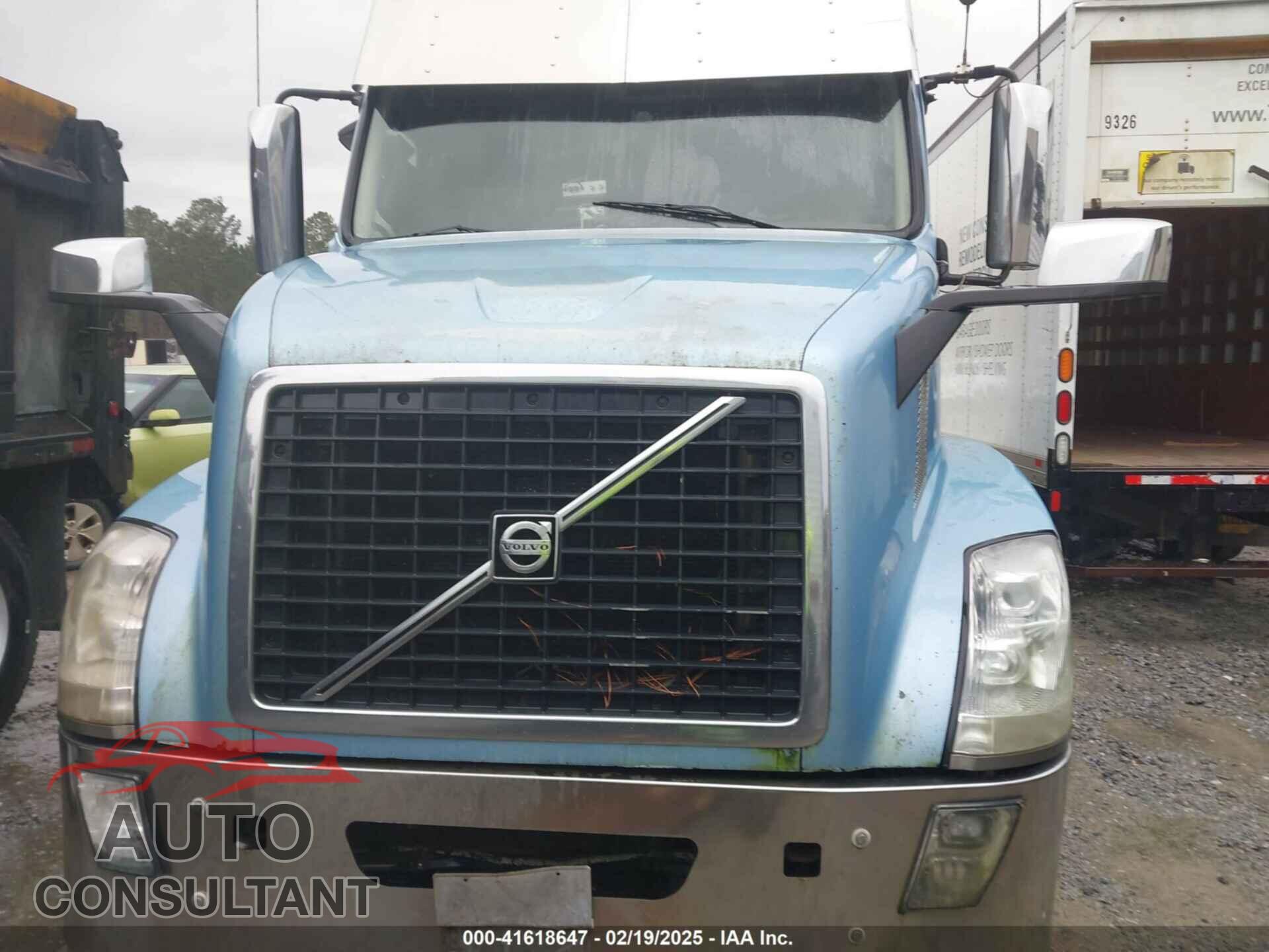 VOLVO VN 2012 - 4V4NC9TH3CN544572