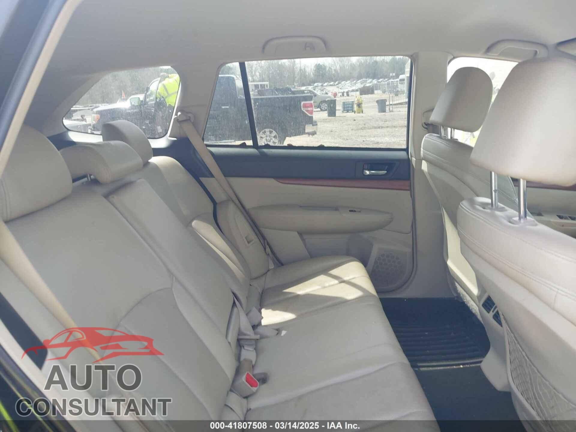 SUBARU OUTBACK 2013 - 4S4BRCJC7D3303382