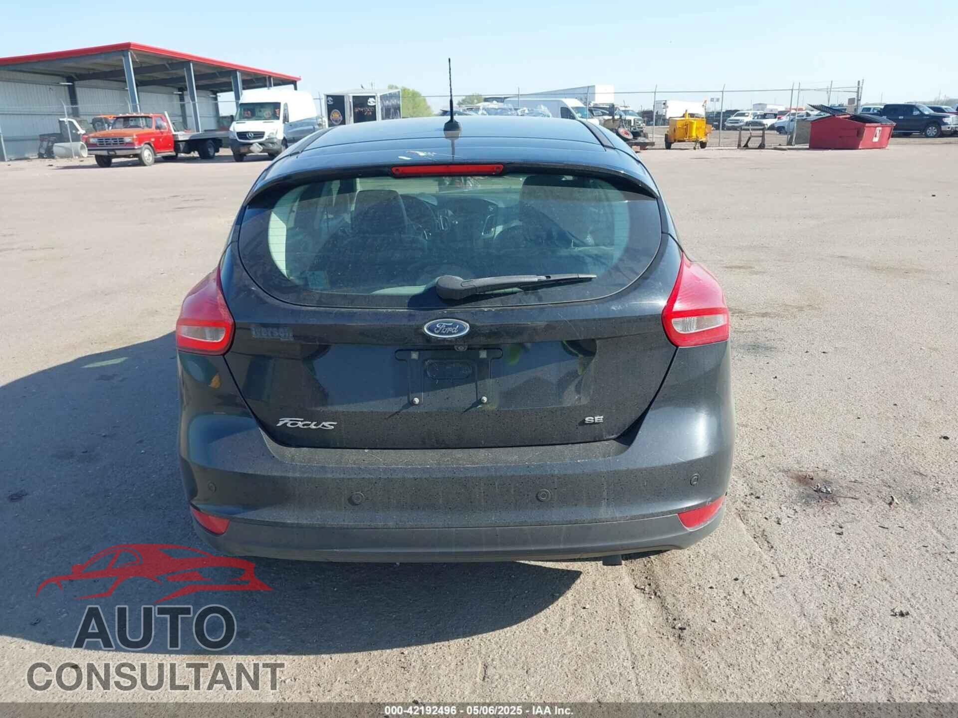 FORD FOCUS 2016 - 1FADP3K27GL321352