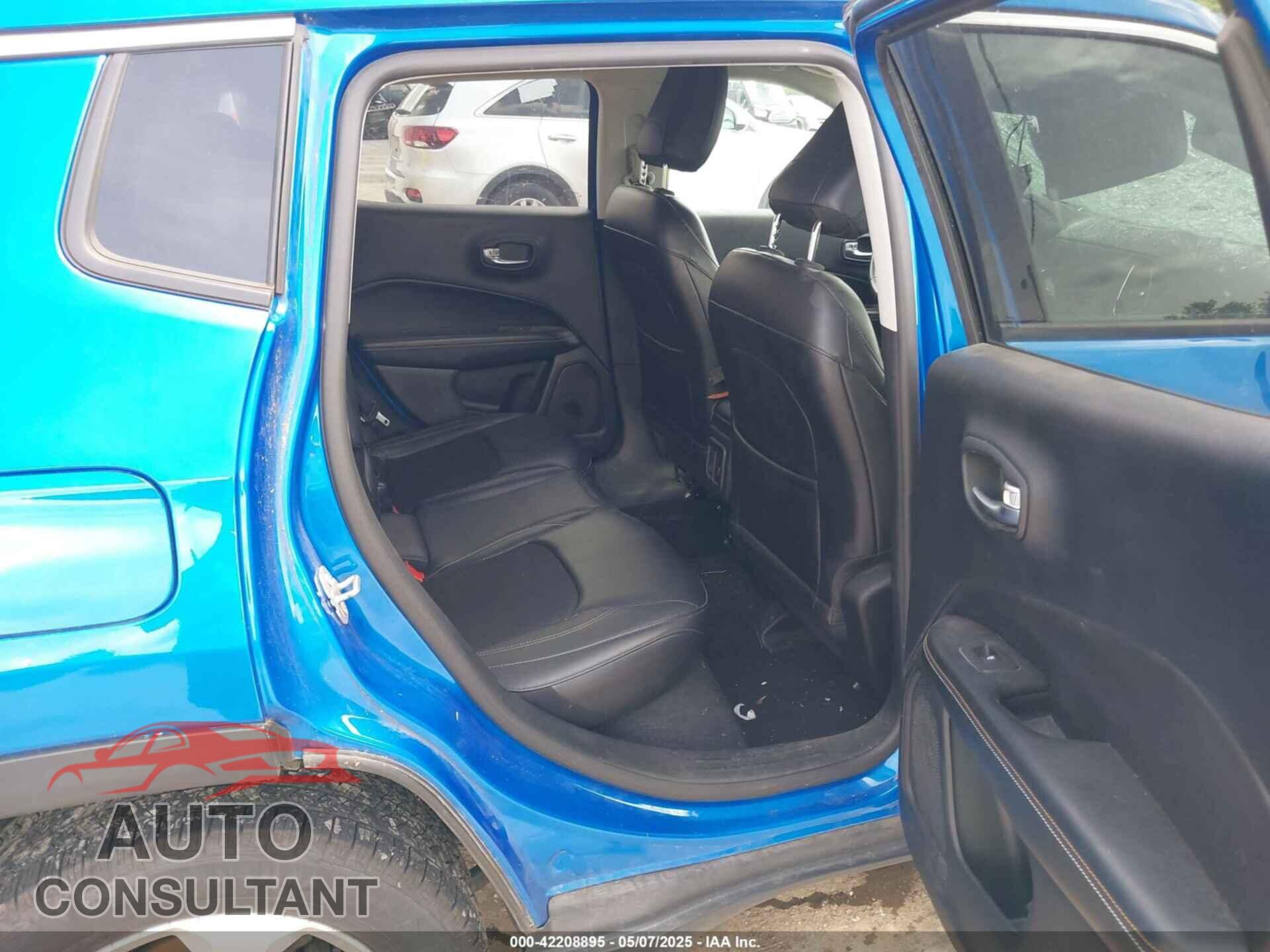 JEEP COMPASS 2018 - 3C4NJDBB0JT142314