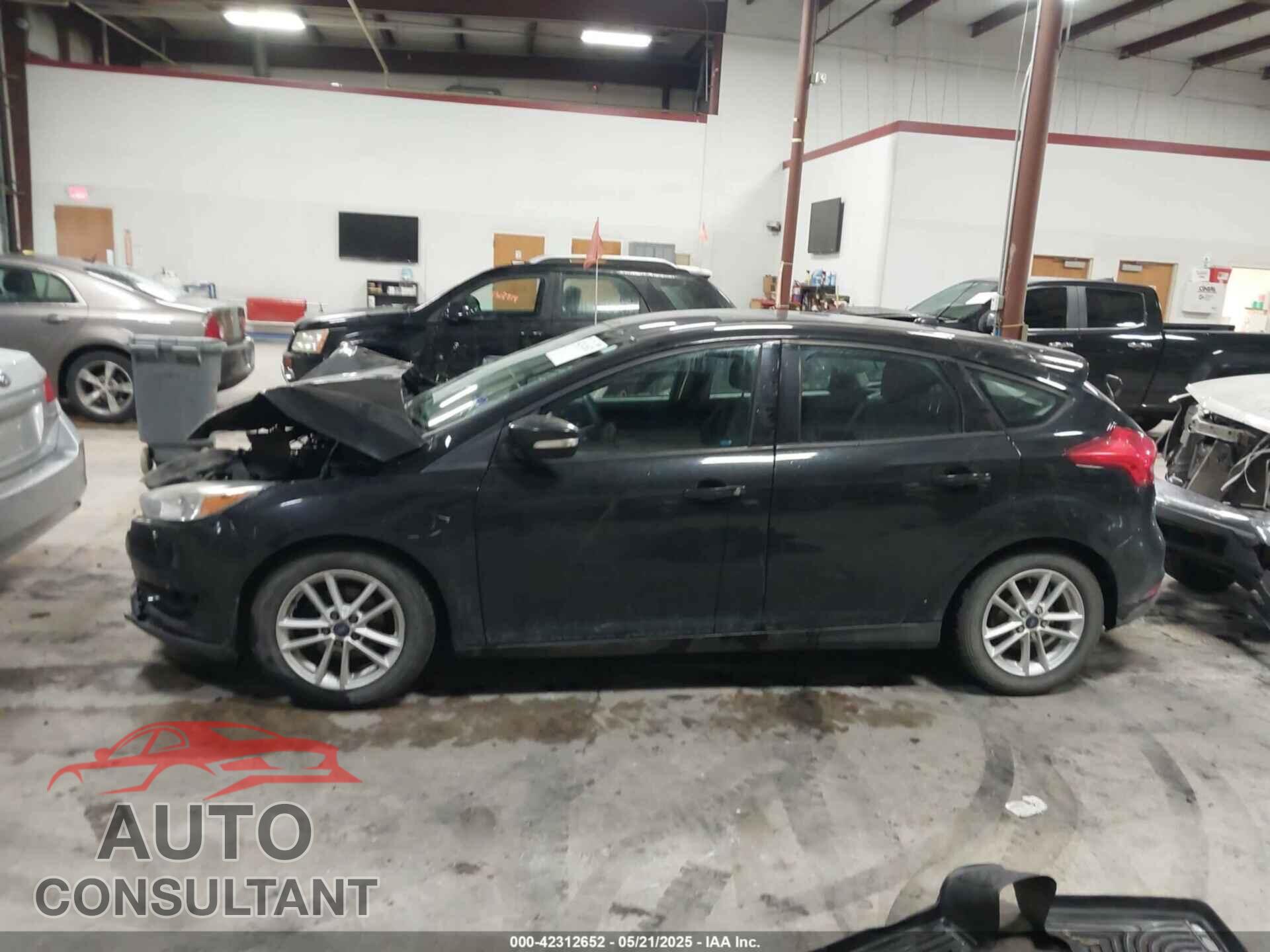 FORD FOCUS 2015 - 1FADP3K2XFL277426