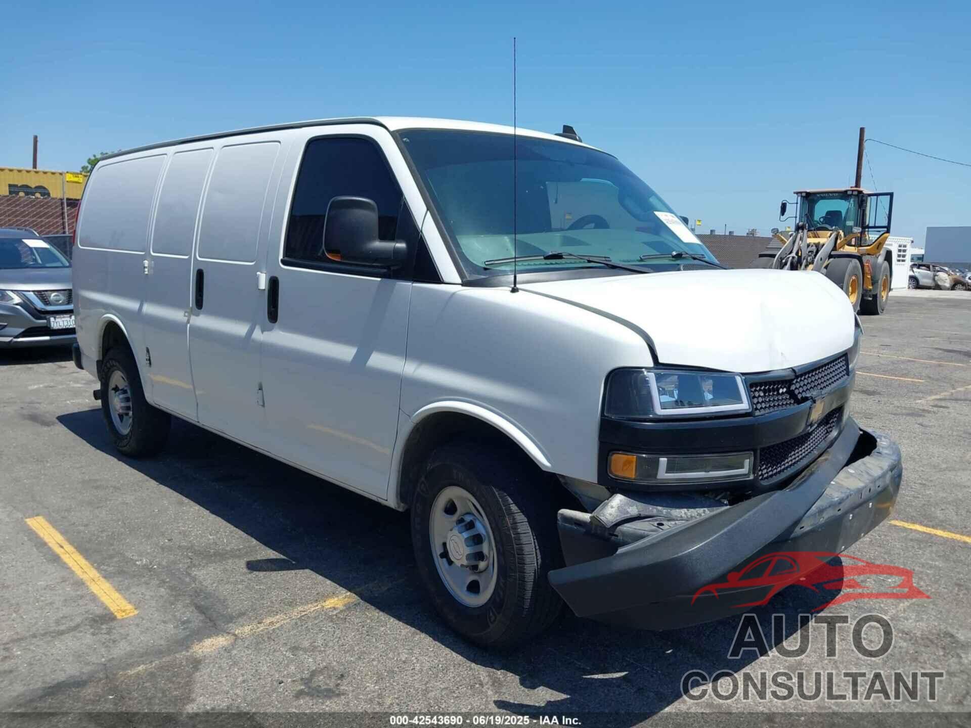 CHEVROLET EXPRESS 2500 2018 - 1GCWGAFP9J1247366