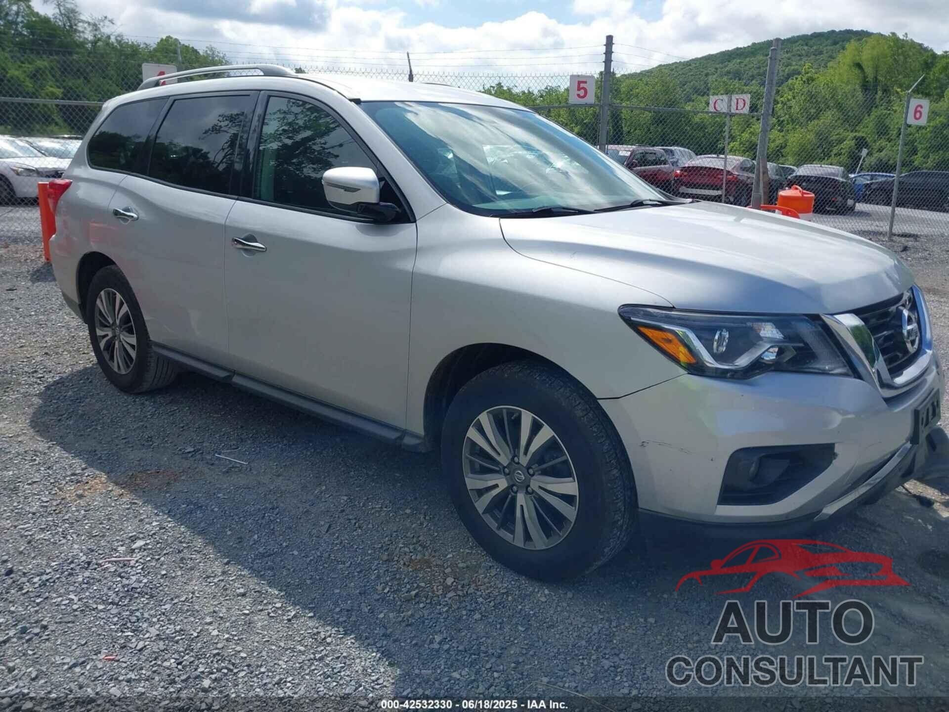 NISSAN PATHFINDER 2019 - 5N1DR2MM0KC599382
