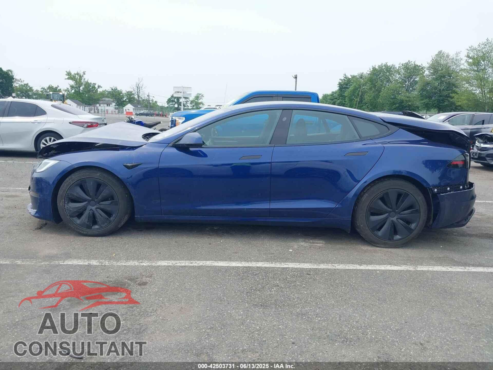 TESLA MODEL S 2022 - 5YJSA1E55NF493604