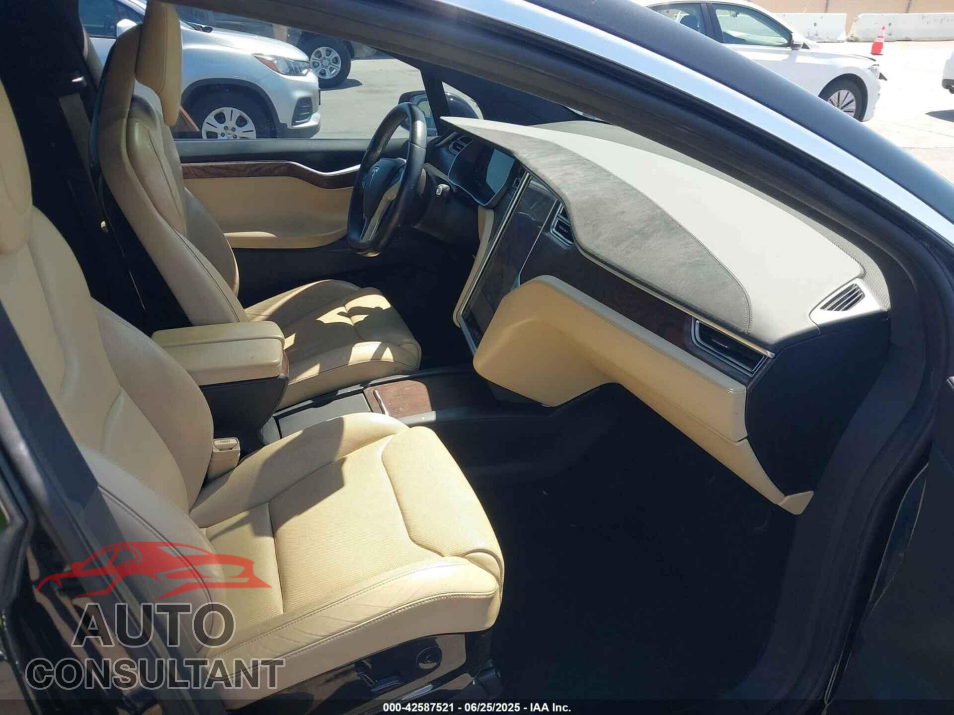 TESLA MODEL X 2016 - 5YJXCBE23GF001621