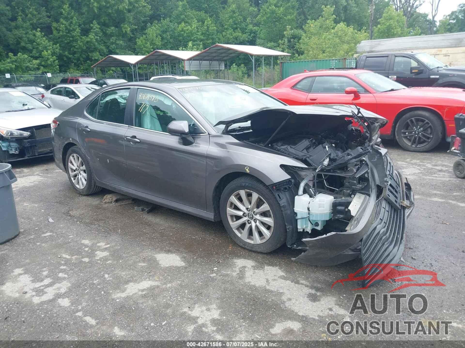 TOYOTA CAMRY 2018 - 4T1B11HK5JU559292