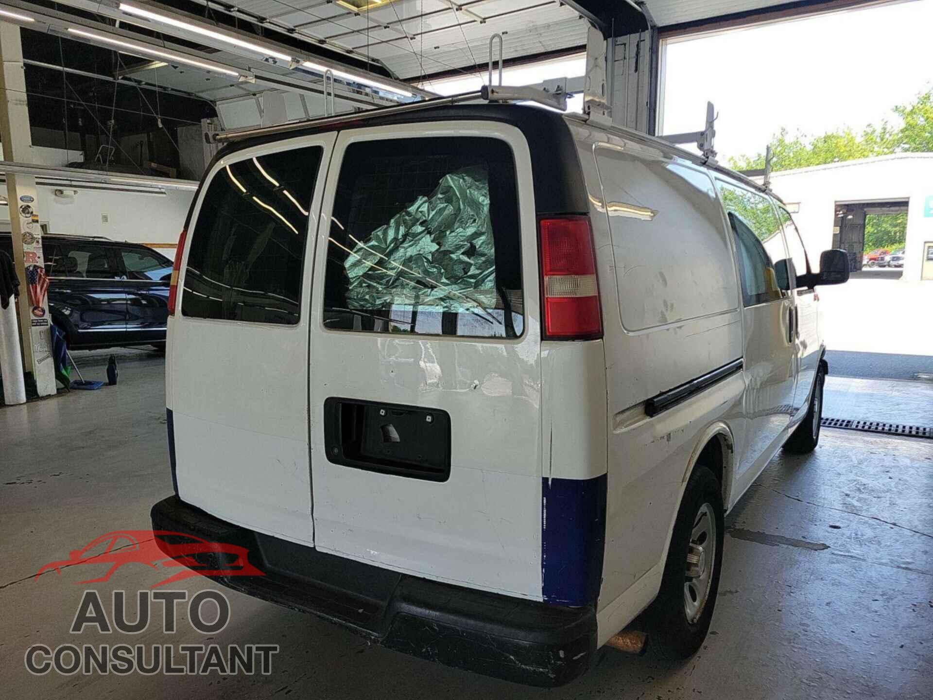 CHEVROLET EXPRESS G1500 2012 - 1GCSGAFX1C1148431