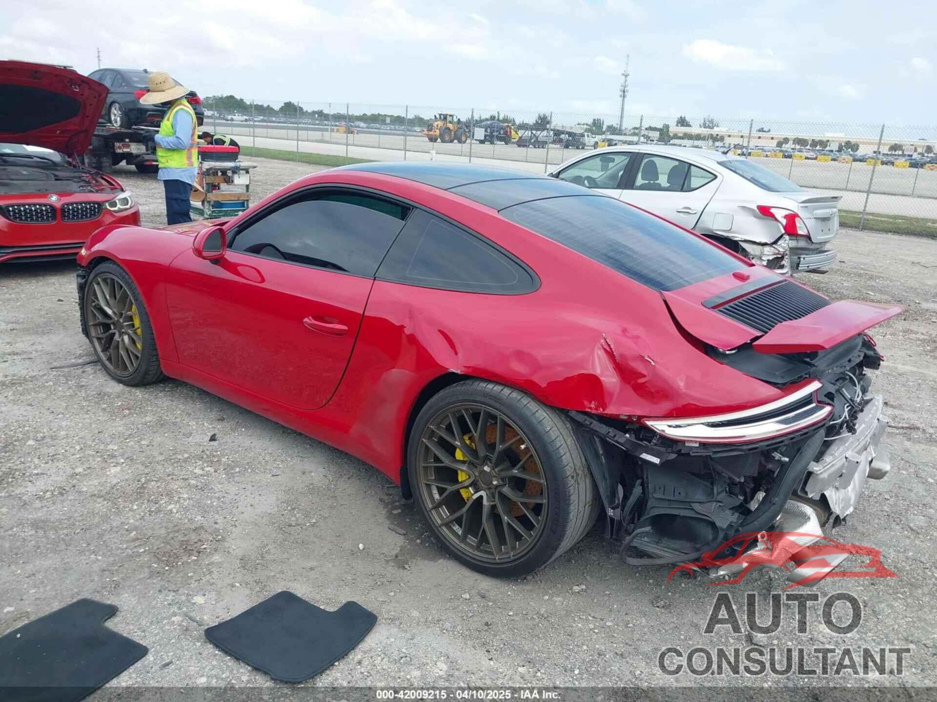 PORSCHE 911 2018 - WP0AA2A92JS106143
