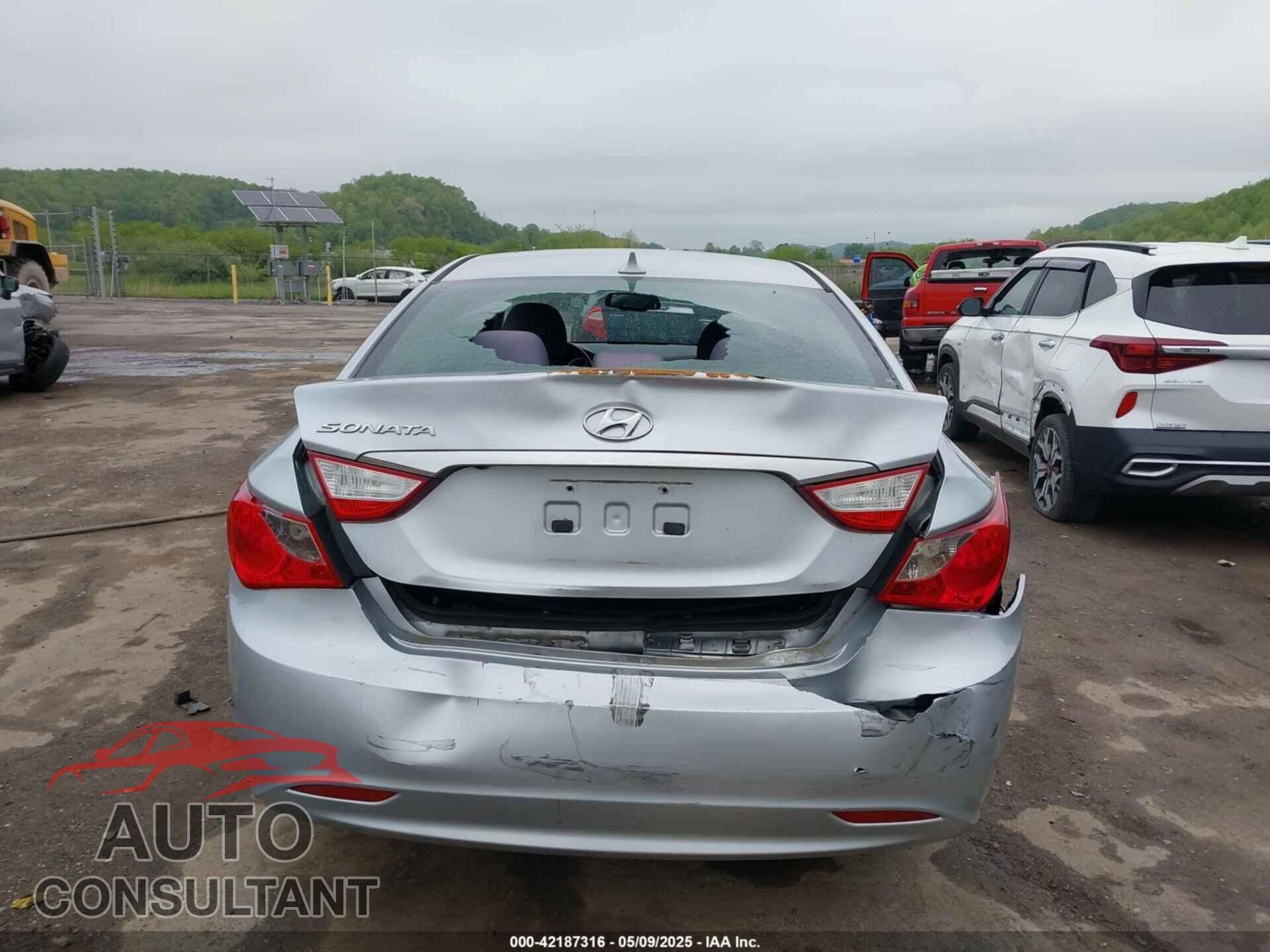 HYUNDAI SONATA 2012 - 5NPEB4AC5CH380136