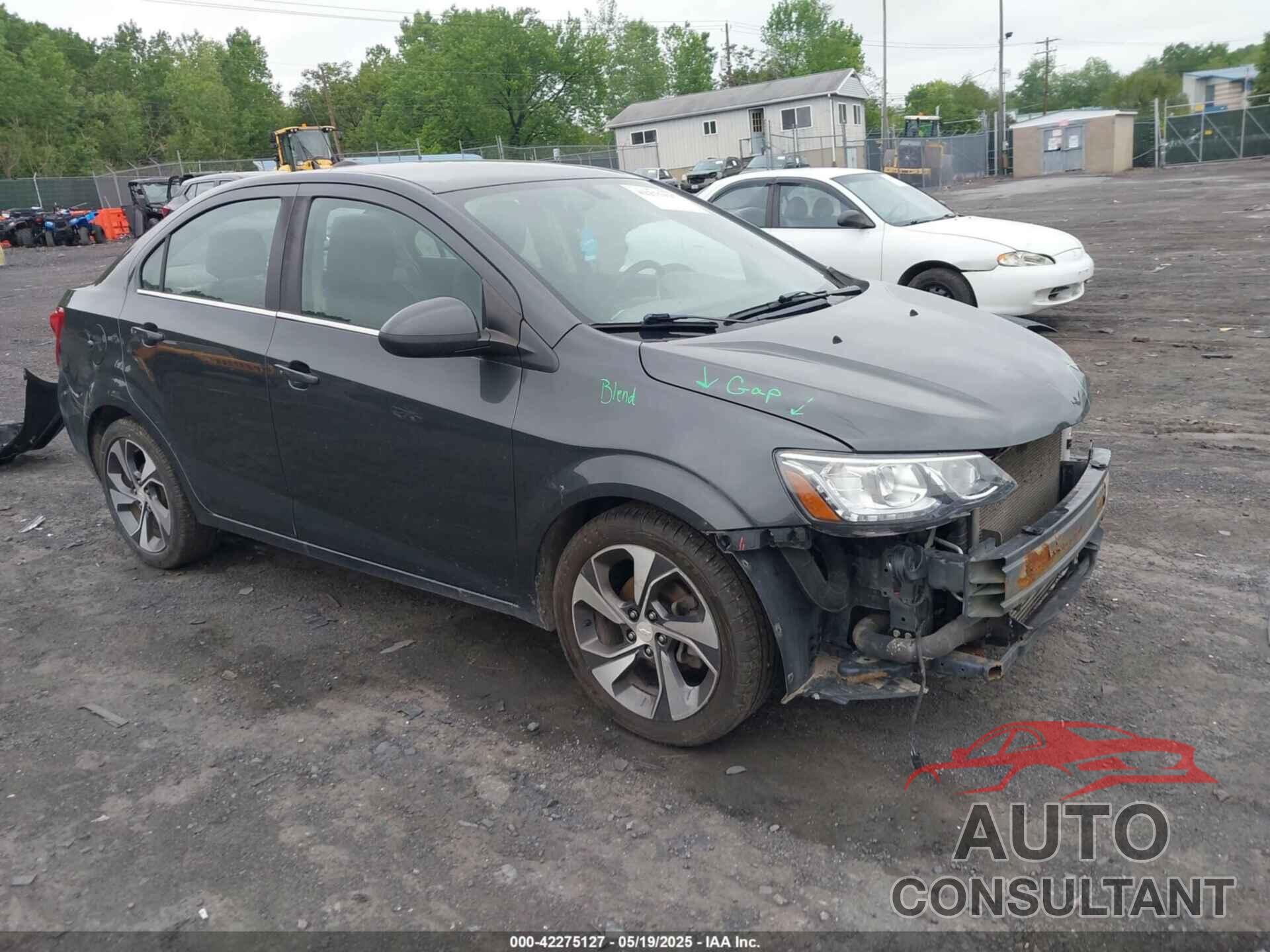 CHEVROLET SONIC 2018 - 1G1JF5SB4J4133703