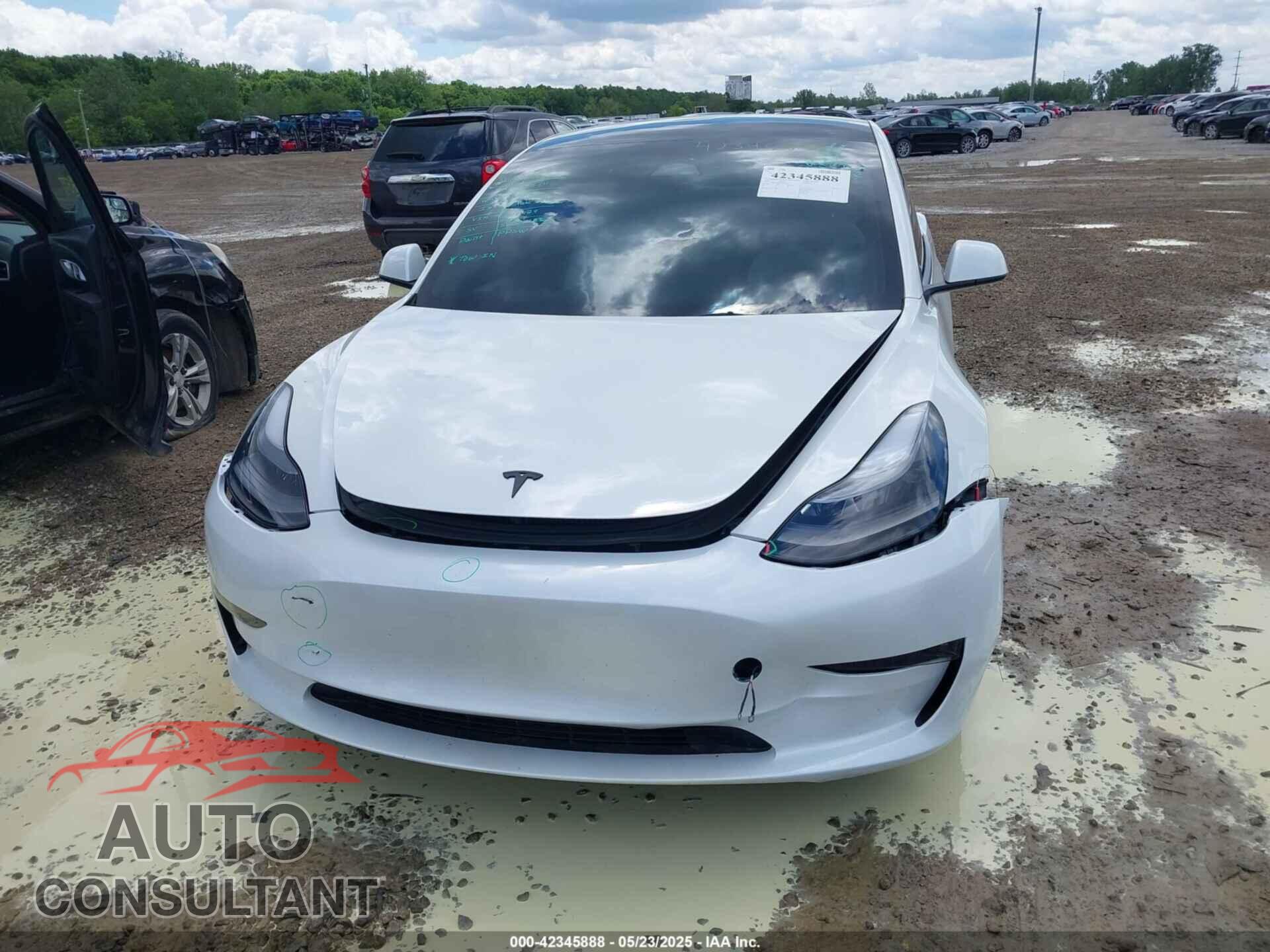 TESLA MODEL 3 2023 - 5YJ3E1EA8PF608429