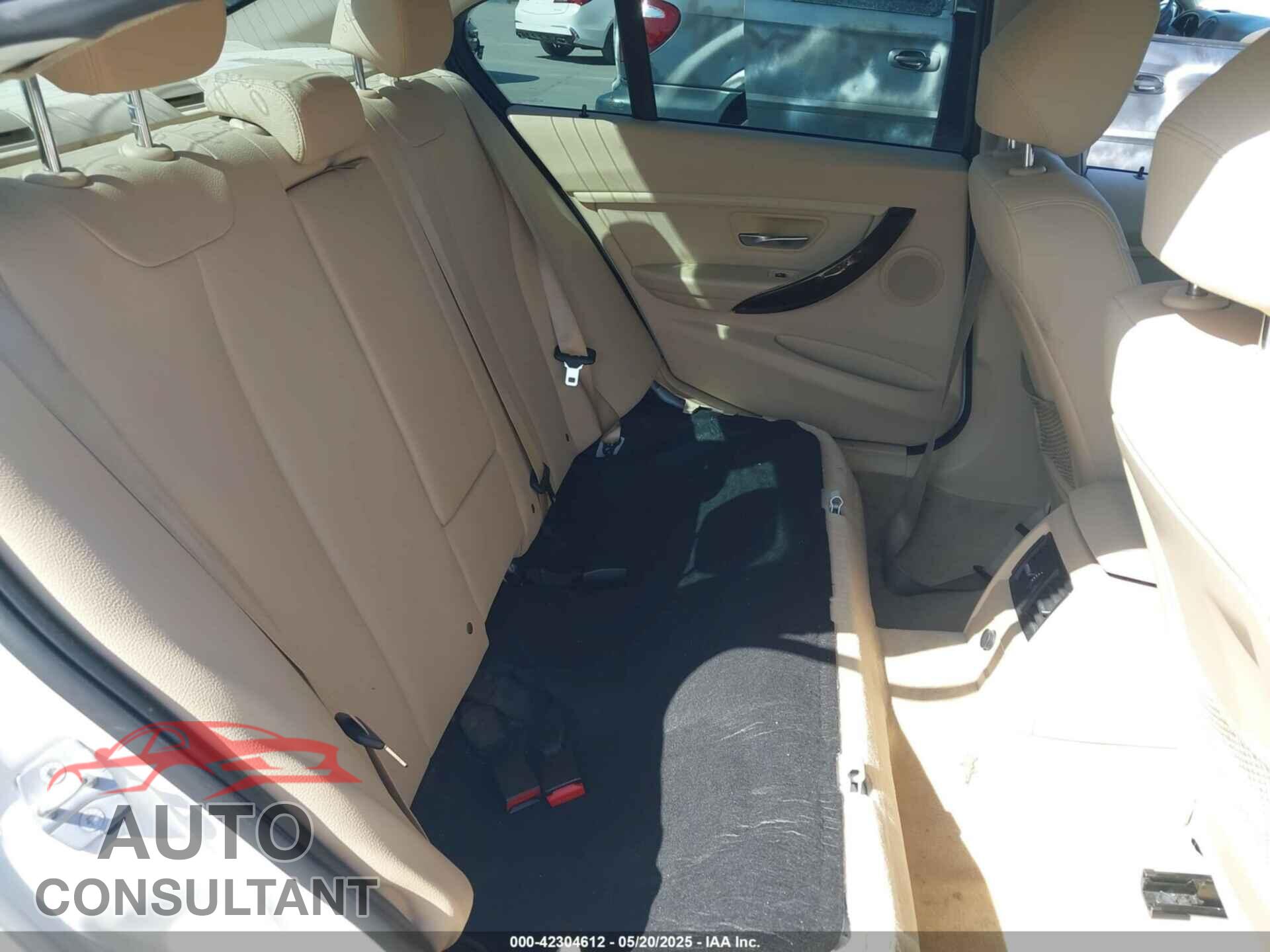 BMW 320I 2014 - WBA3B1G50ENN90657