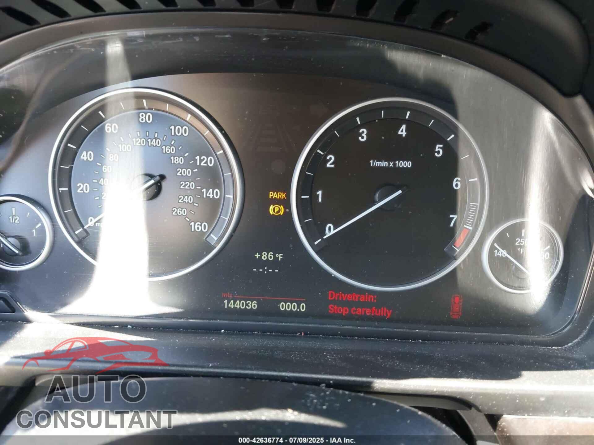 BMW 528I 2013 - WBAXG5C57DD233464
