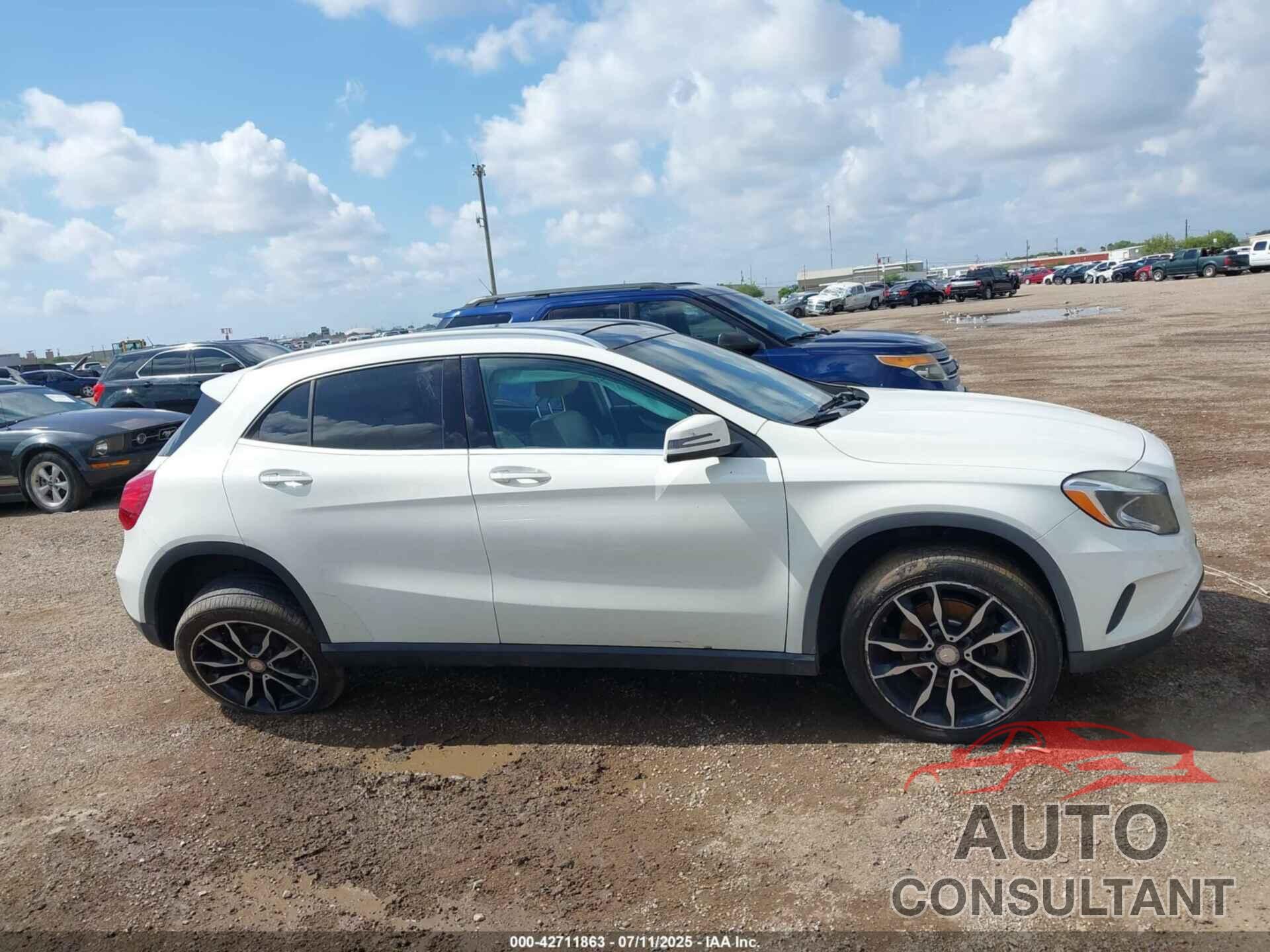 MERCEDES-BENZ GLA 250 2016 - WDCTG4EB0GJ252520
