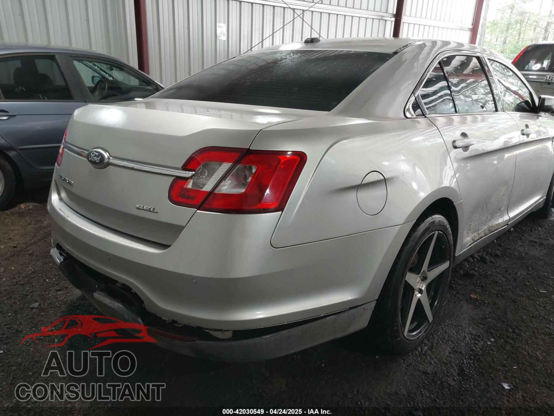 FORD TAURUS 2011 - 1FAHP2EW0BG132800