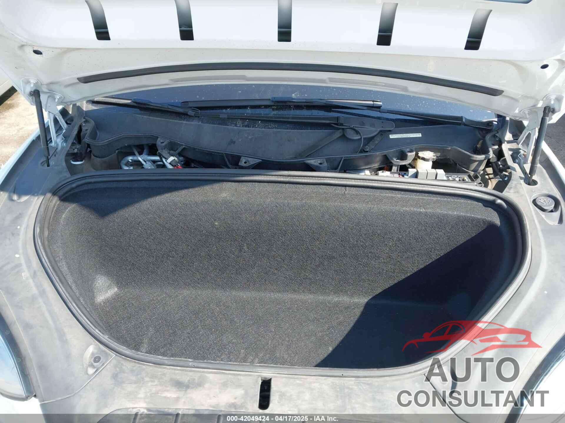 TESLA MODEL X 2019 - 5YJXCBE27KF150381