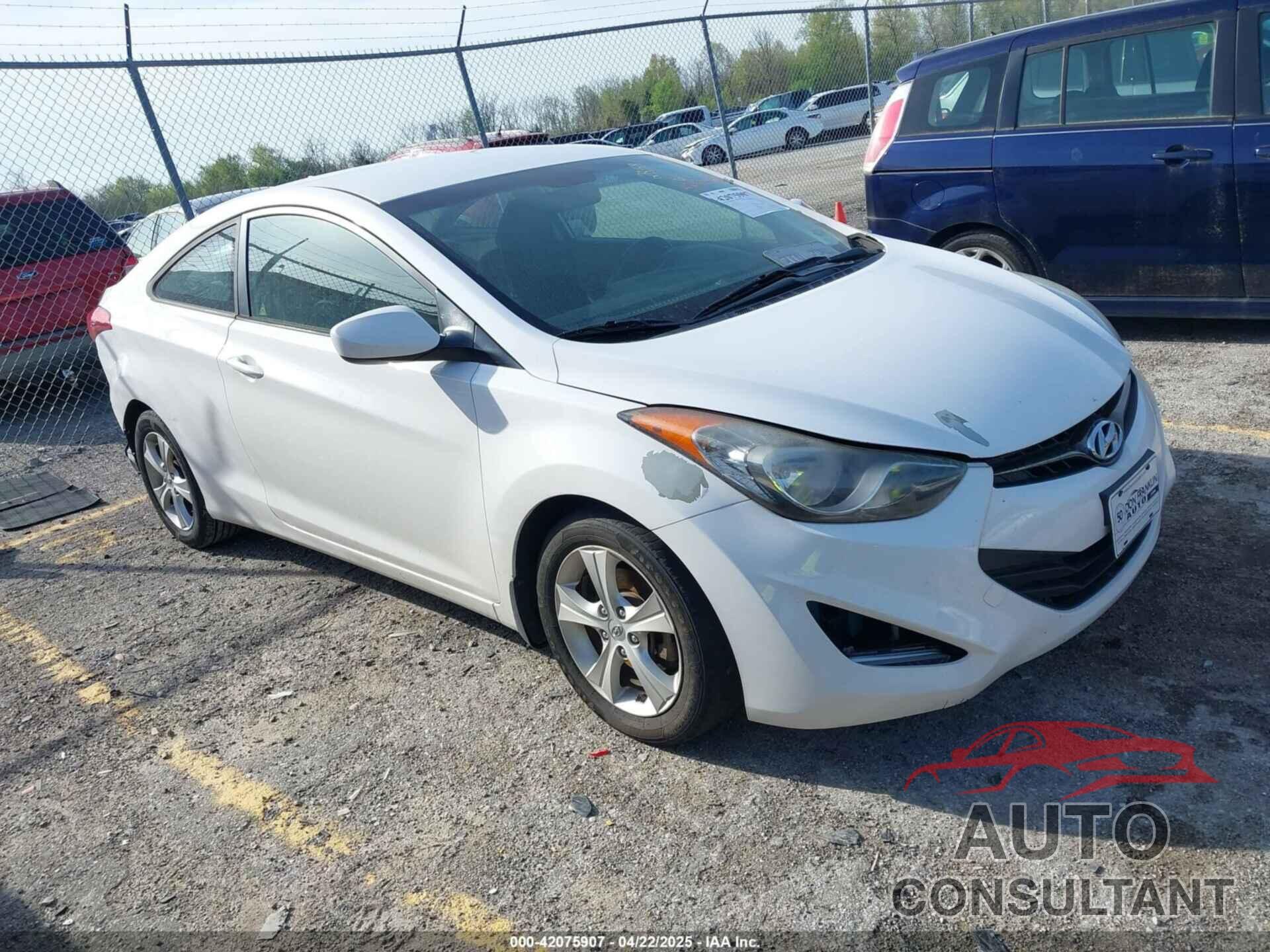 HYUNDAI ELANTRA 2013 - KMHDH6AE9DU012858