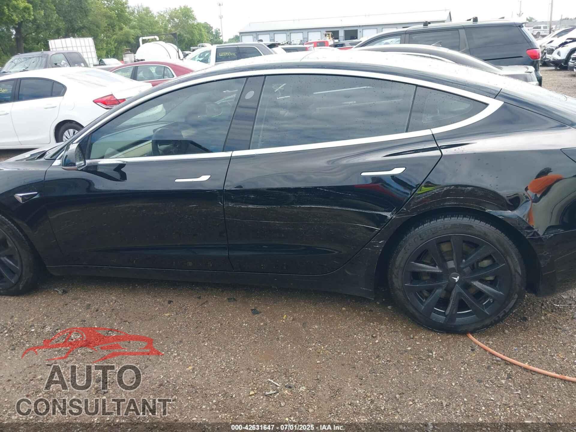 TESLA MODEL 3 2018 - 5YJ3E1EA7JF157372