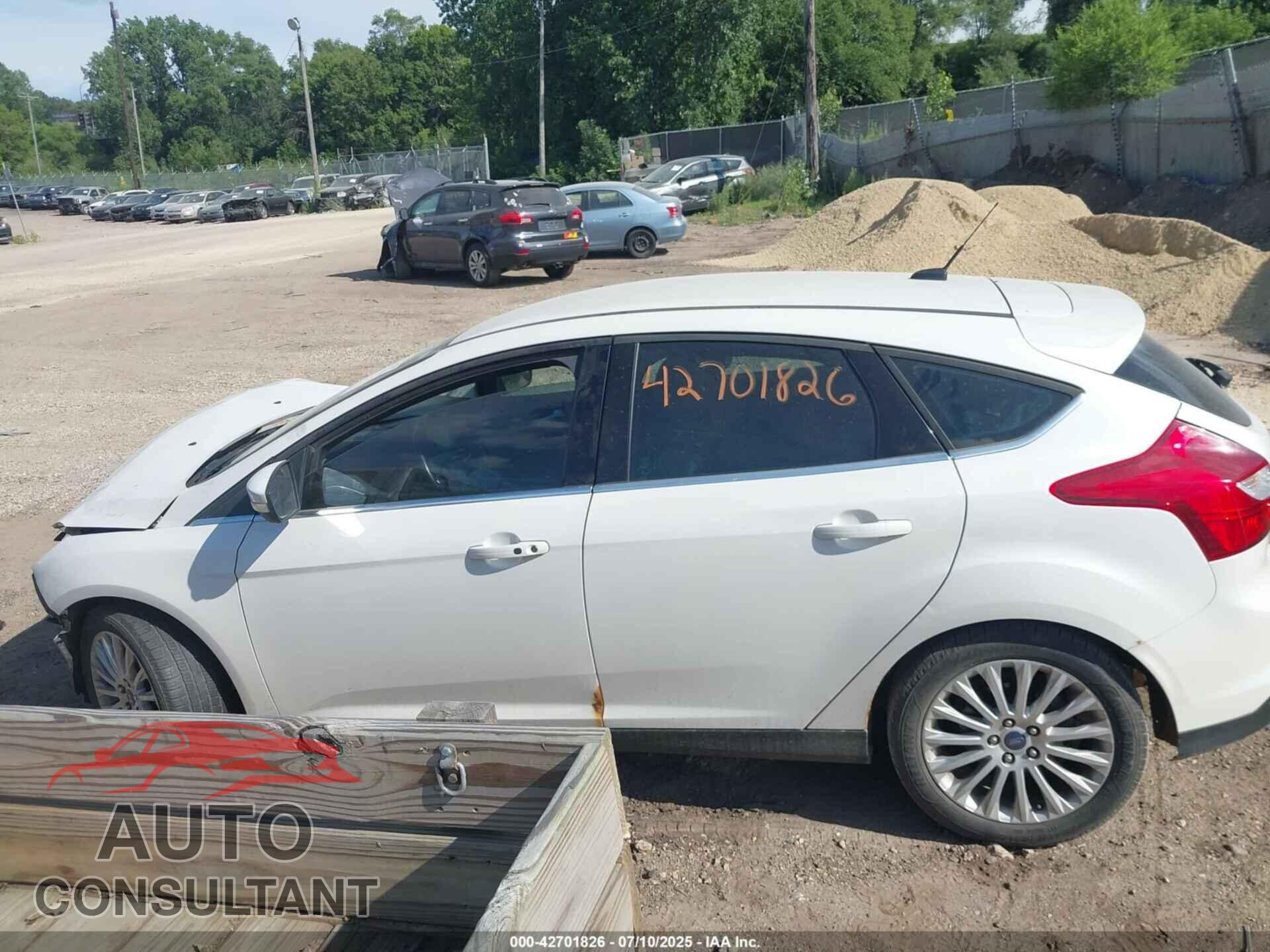FORD FOCUS 2012 - 1FAHP3N29CL479957