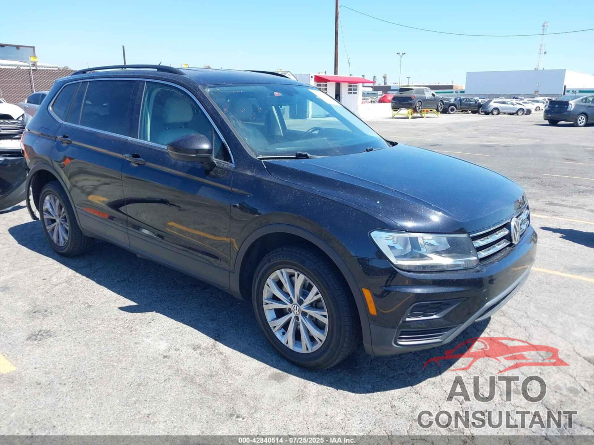 VOLKSWAGEN TIGUAN 2019 - 3VV3B7AX0KM142619