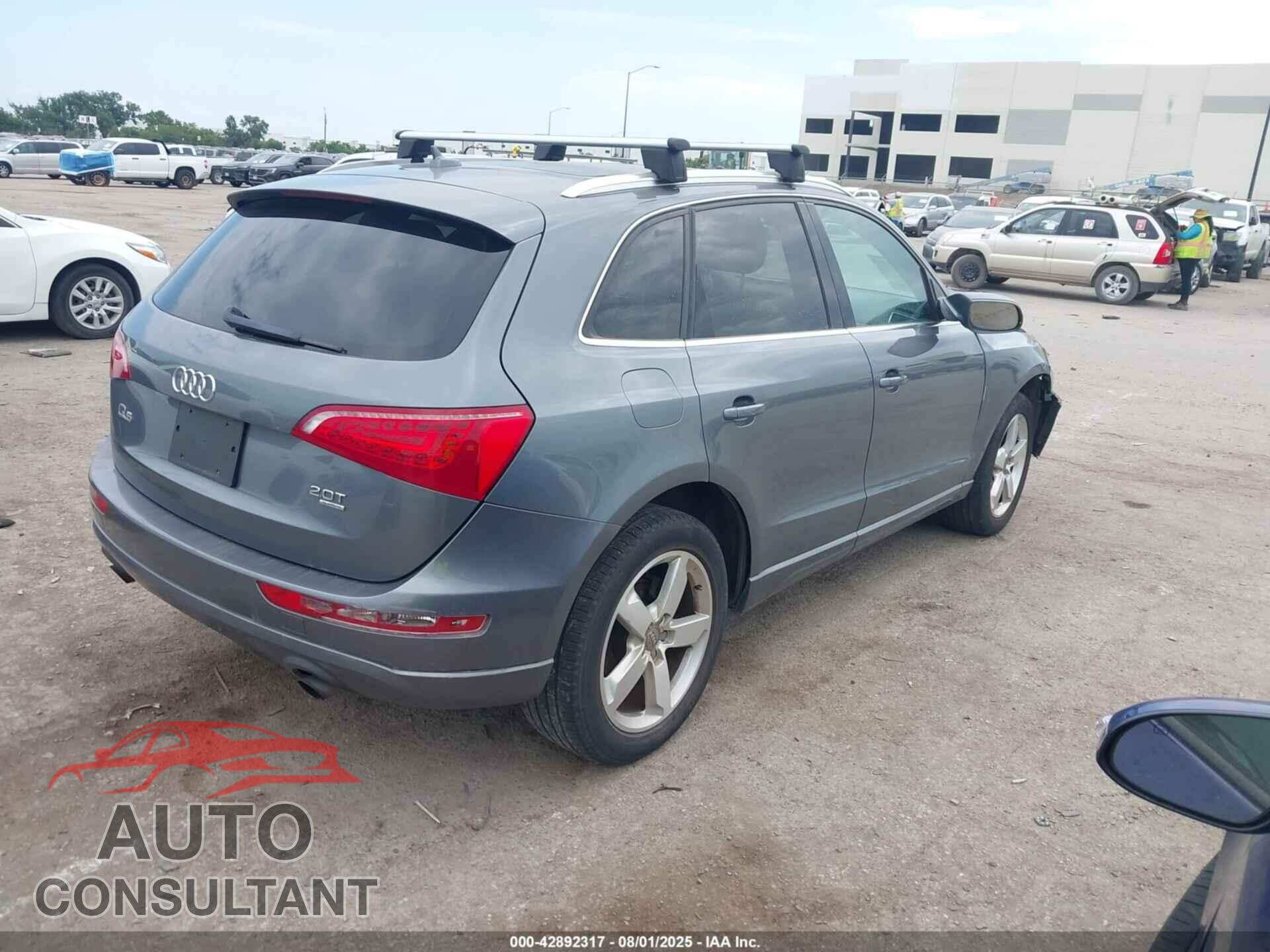 AUDI Q5 2012 - WA1LFAFP2CA017557