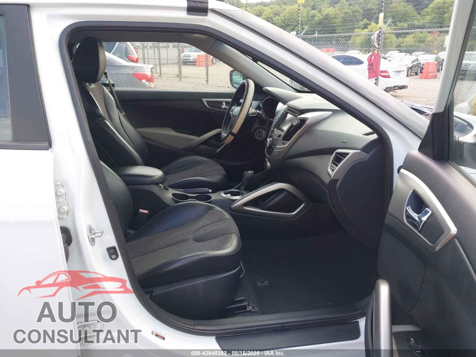 HYUNDAI VELOSTER 2012 - KMHTC6AD1CU042145