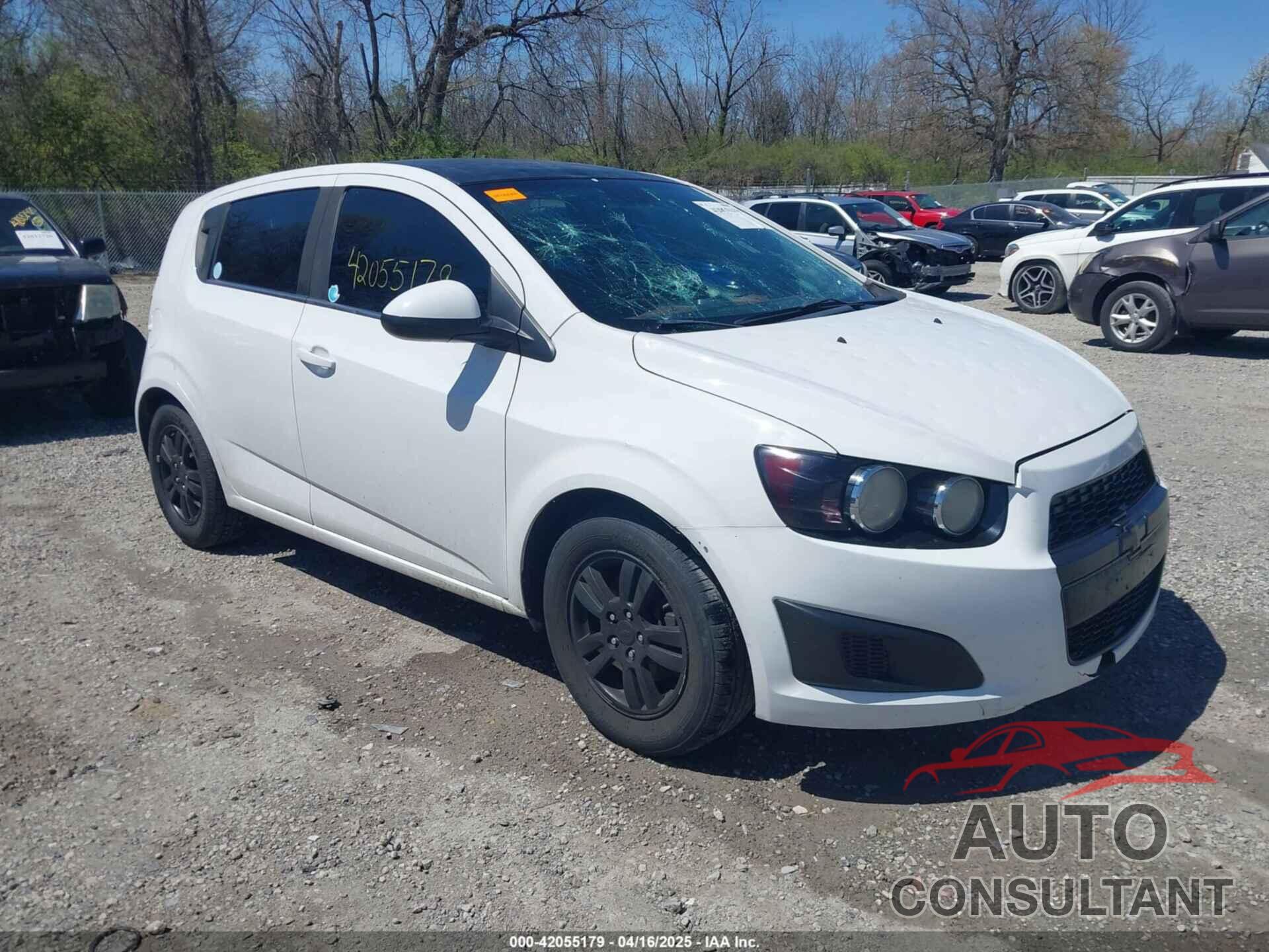CHEVROLET SONIC 2012 - 1G1JC6SH6C4116858