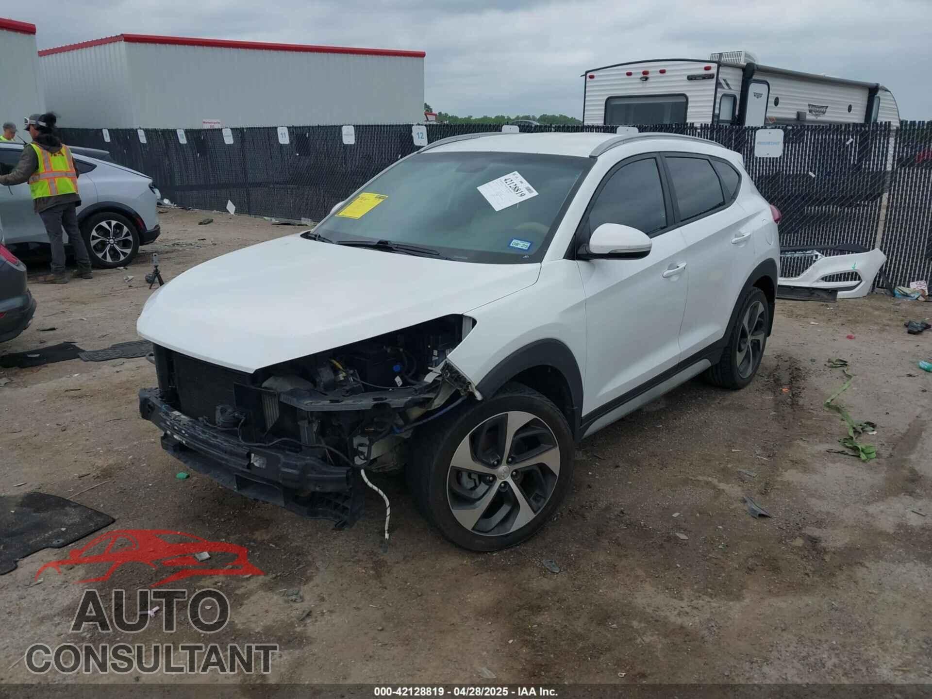 HYUNDAI TUCSON 2017 - KM8J33A24HU373555