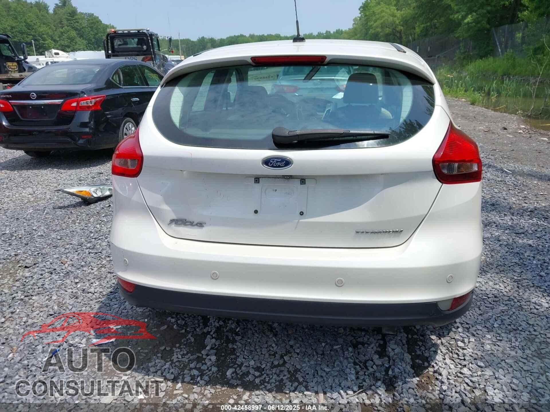 FORD FOCUS 2016 - 1FADP3N26GL332709