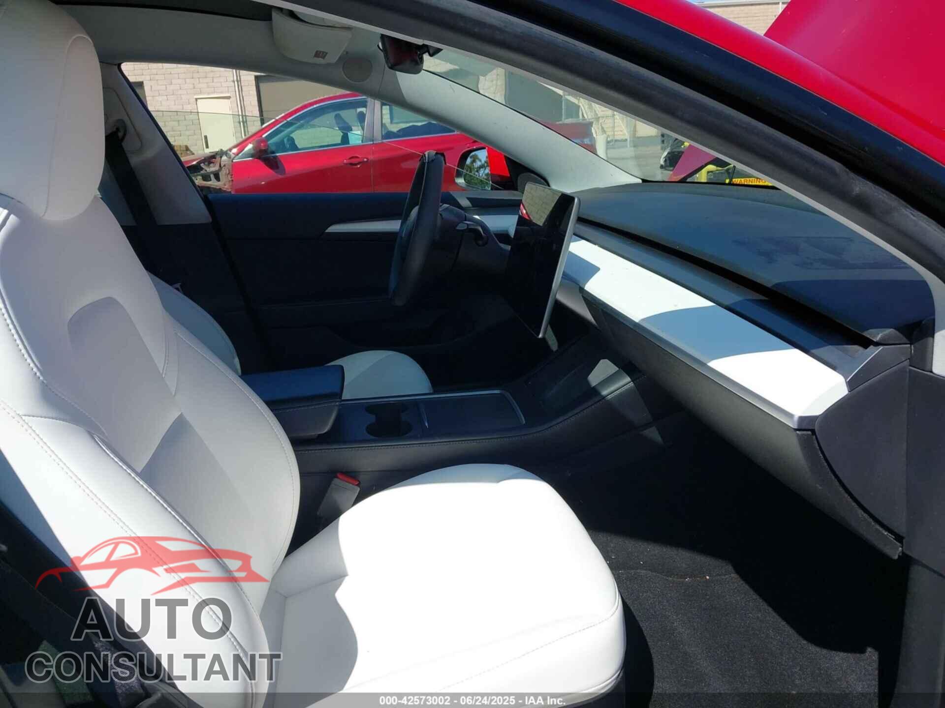 TESLA MODEL 3 2021 - 5YJ3E1EB5MF004244