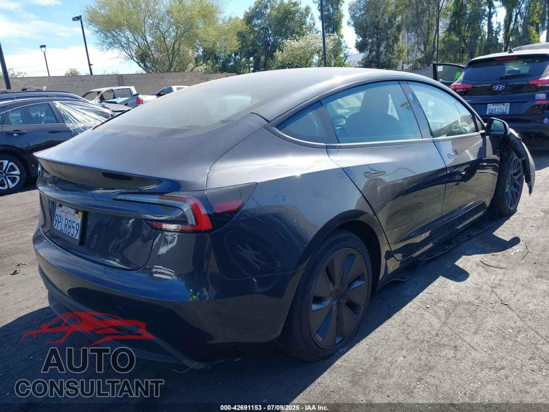 TESLA MODEL 3 2024 - 5YJ3E1EA0RF870416