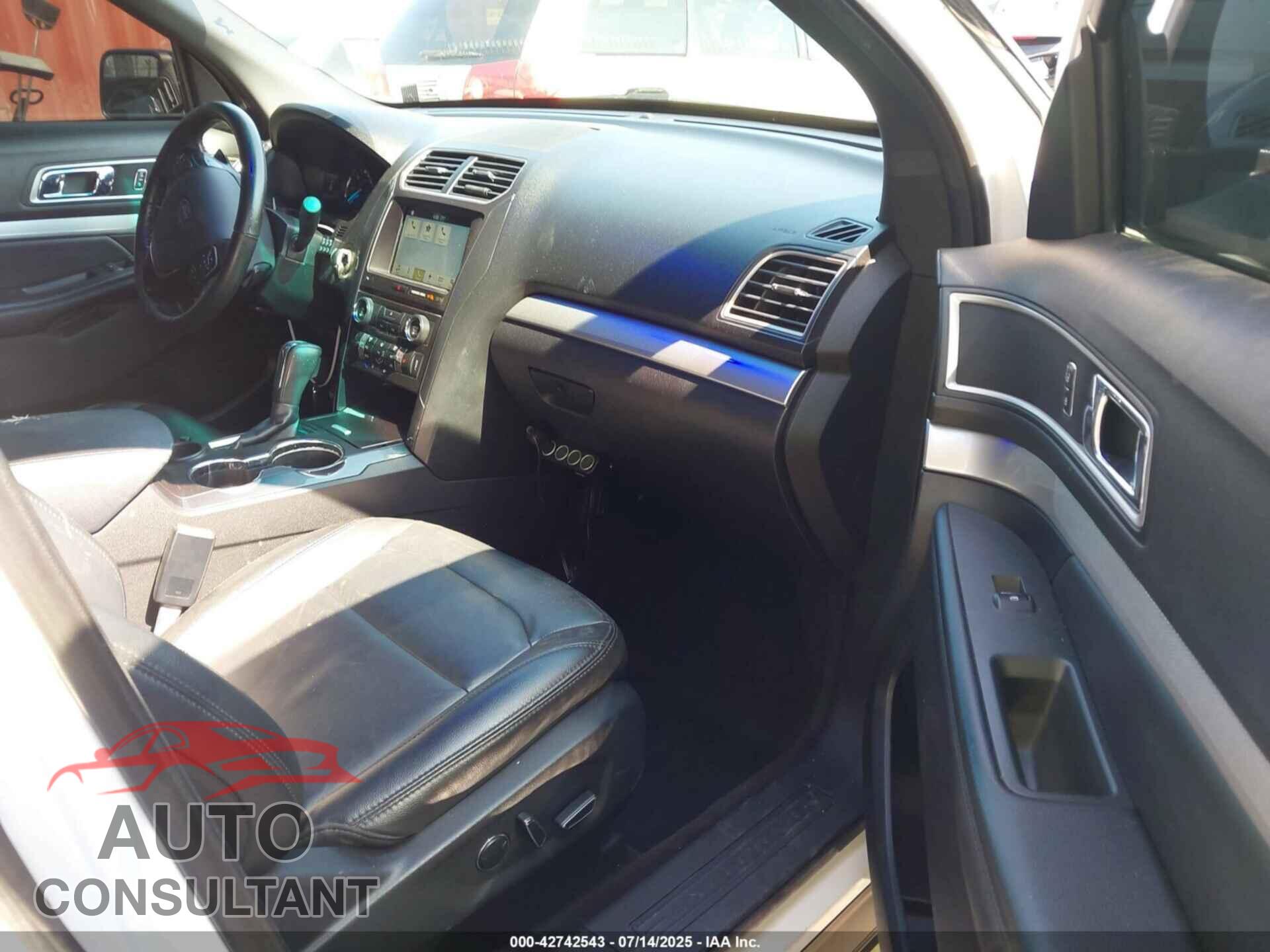 FORD EXPLORER 2017 - 1FM5K7D86HGA93713