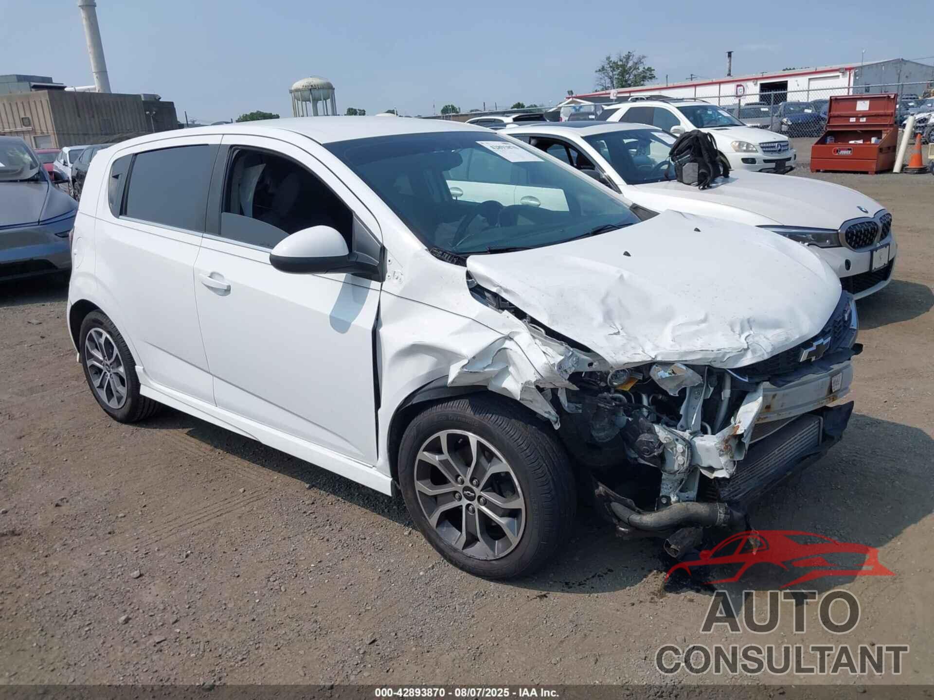 CHEVROLET SONIC 2019 - 1G1JD6SB5K4107429