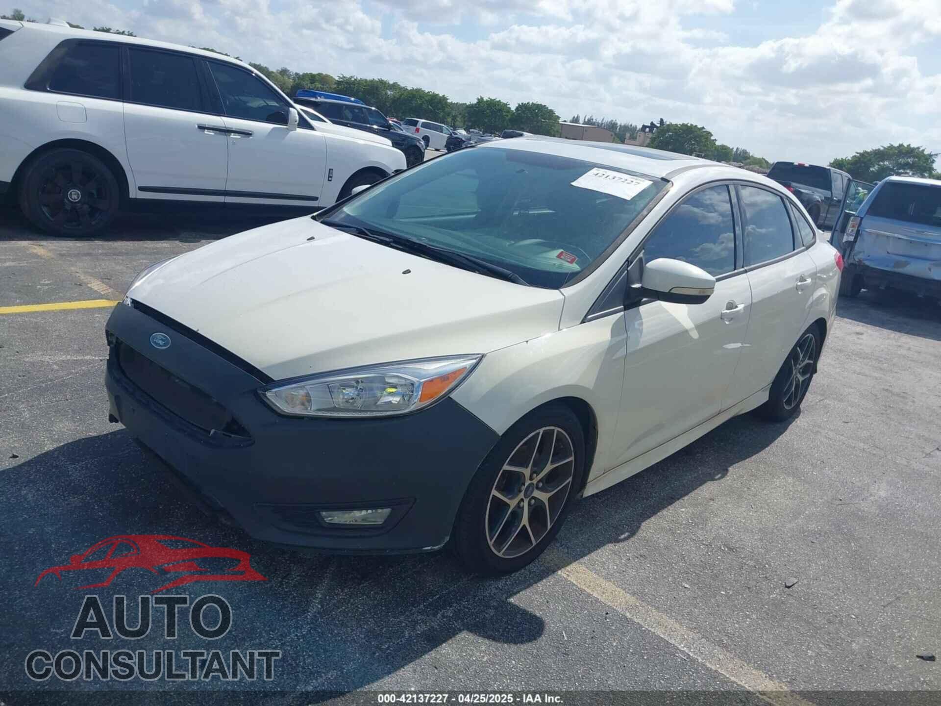 FORD FOCUS 2015 - 1FADP3F27FL297966