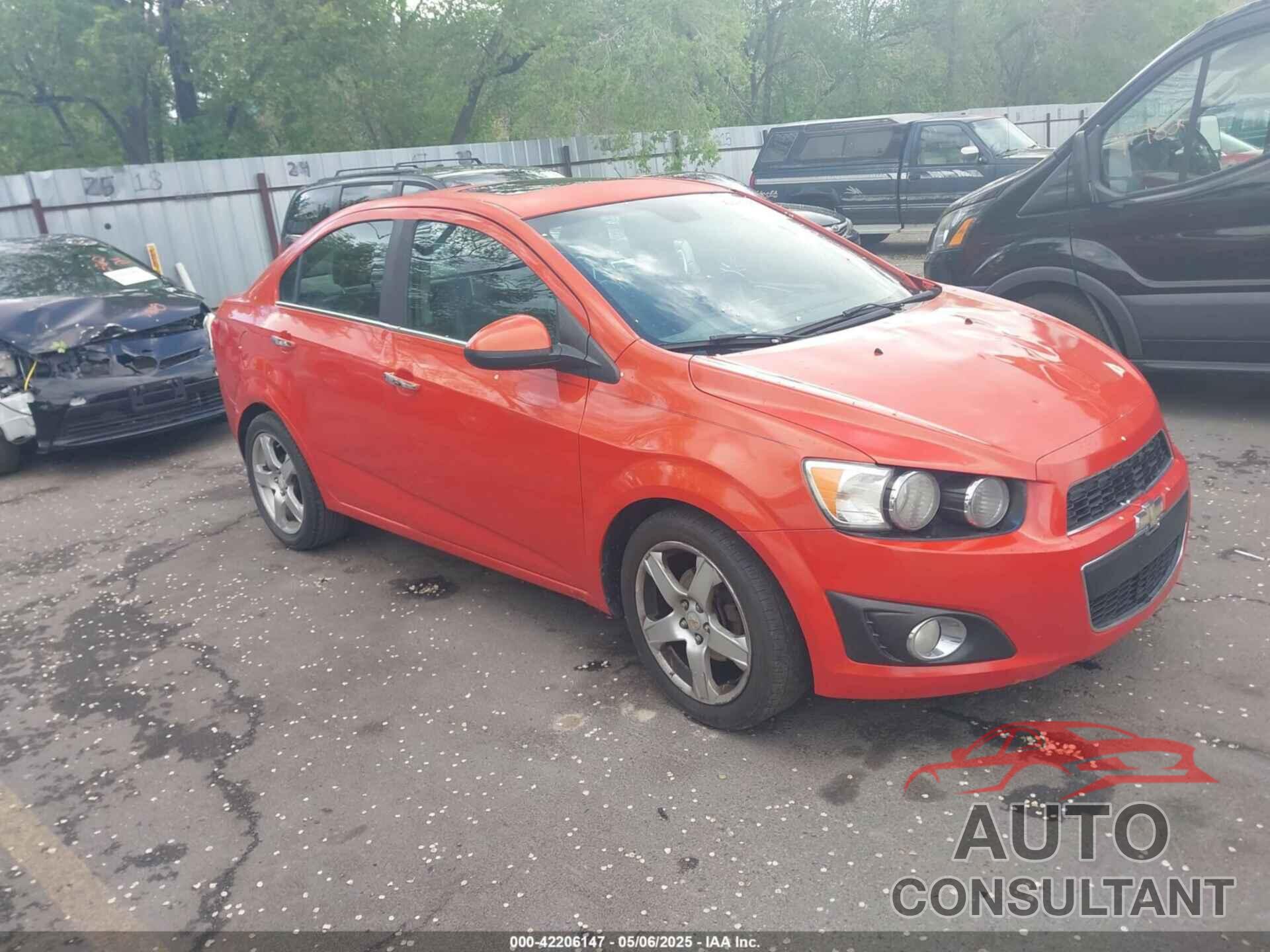 CHEVROLET SONIC 2012 - 1G1JF5SH7C4141544