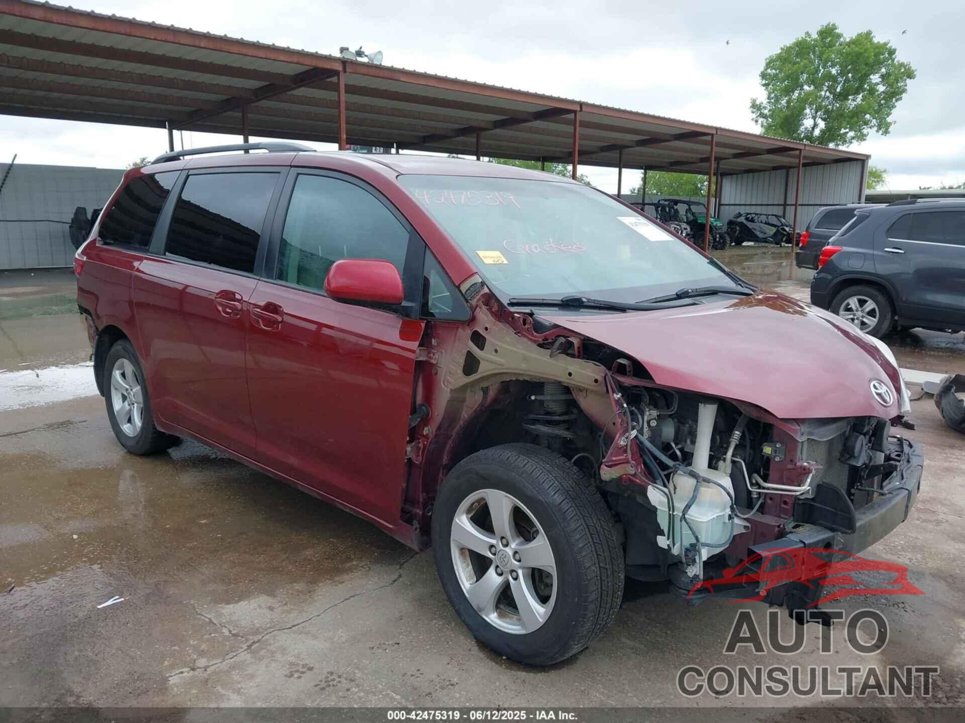 TOYOTA SIENNA 2017 - 5TDKZ3DC6HS881607