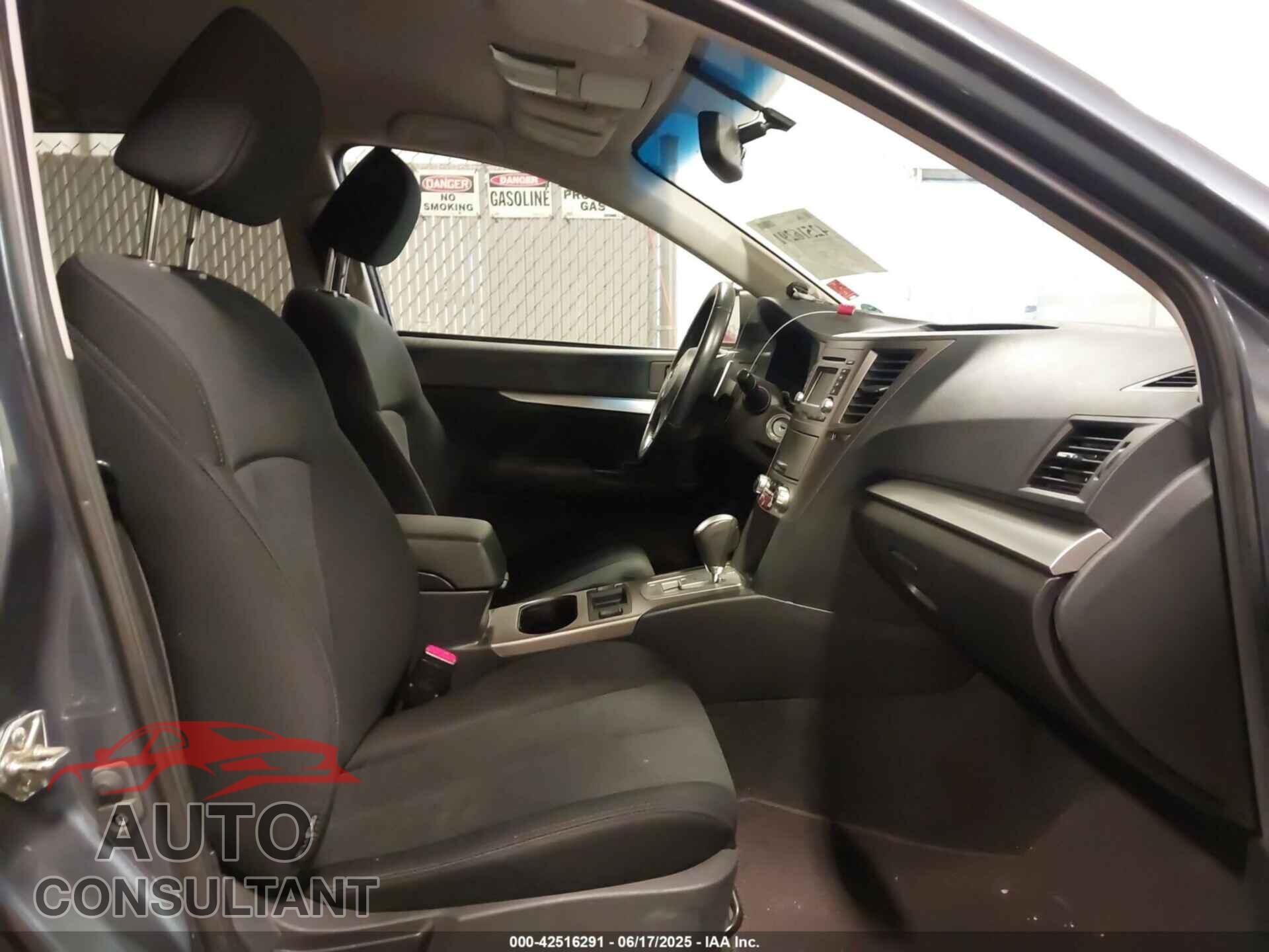 SUBARU OUTBACK 2014 - 4S4BRCCC8E3220140