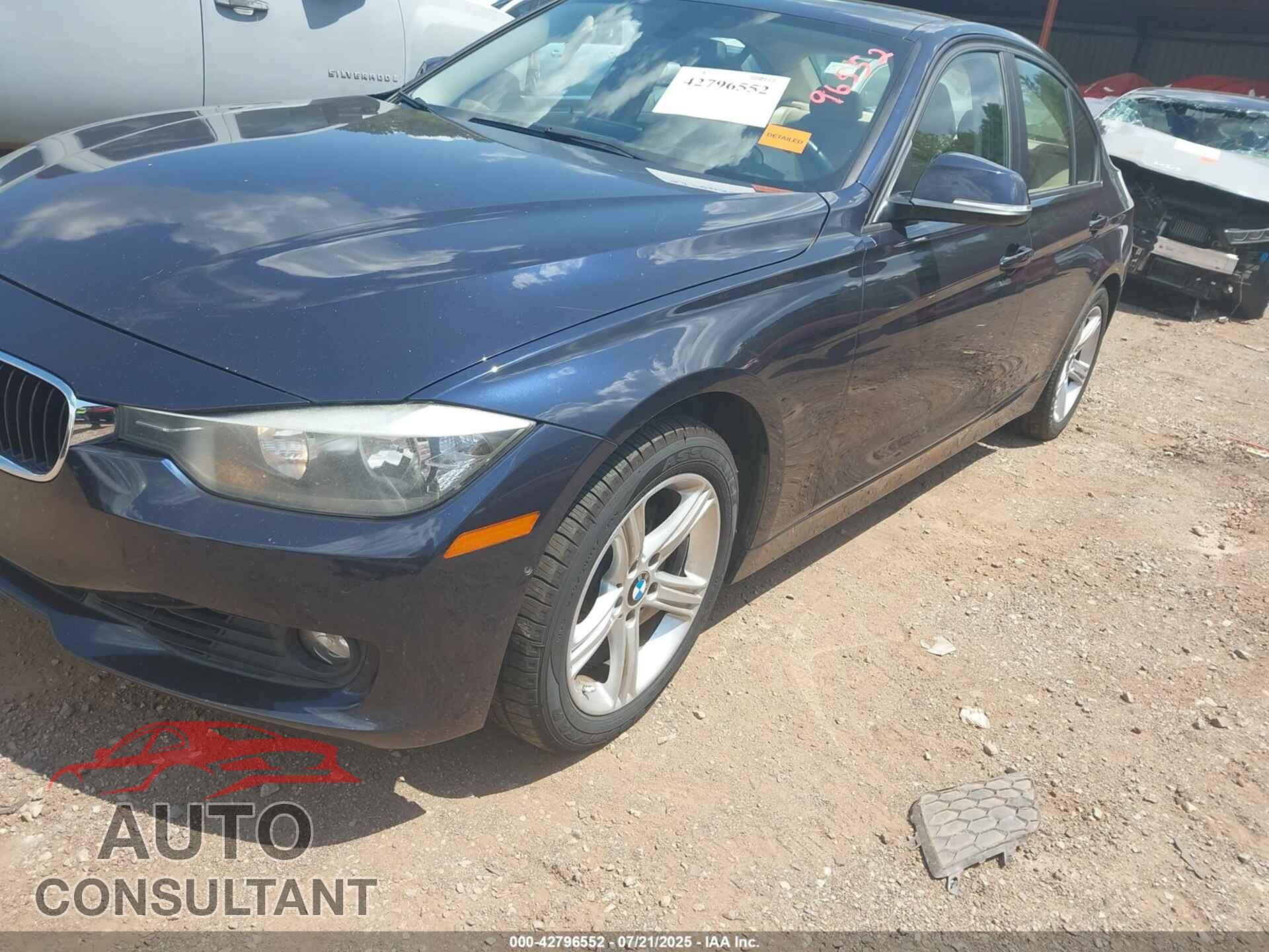 BMW 328I 2013 - WBA3A5G56DNP23981