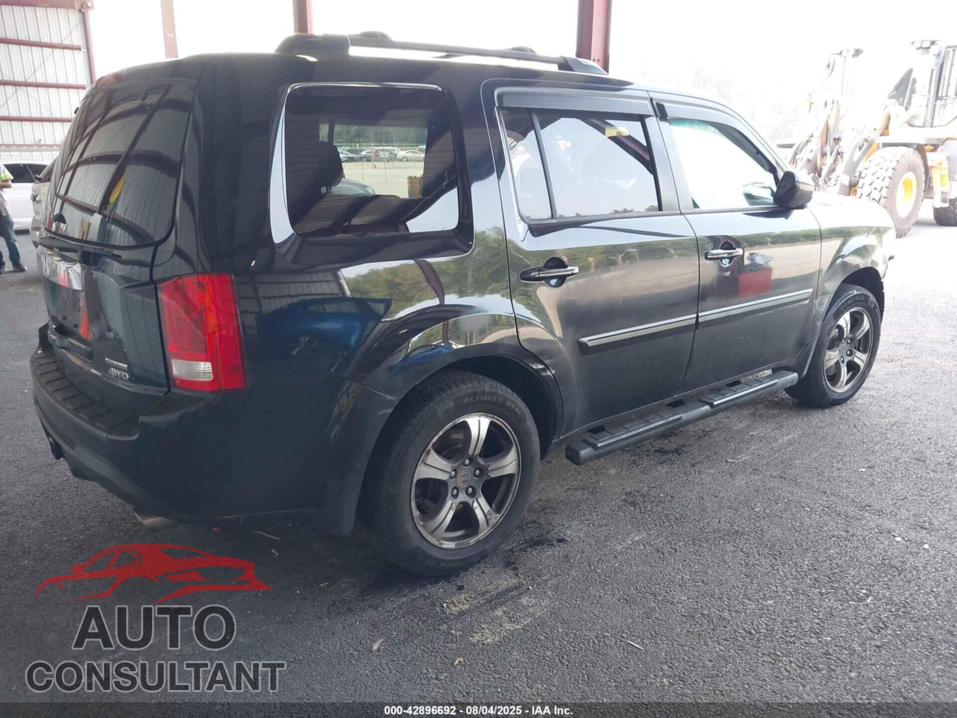 HONDA PILOT 2015 - 5FNYF4H33FB048111