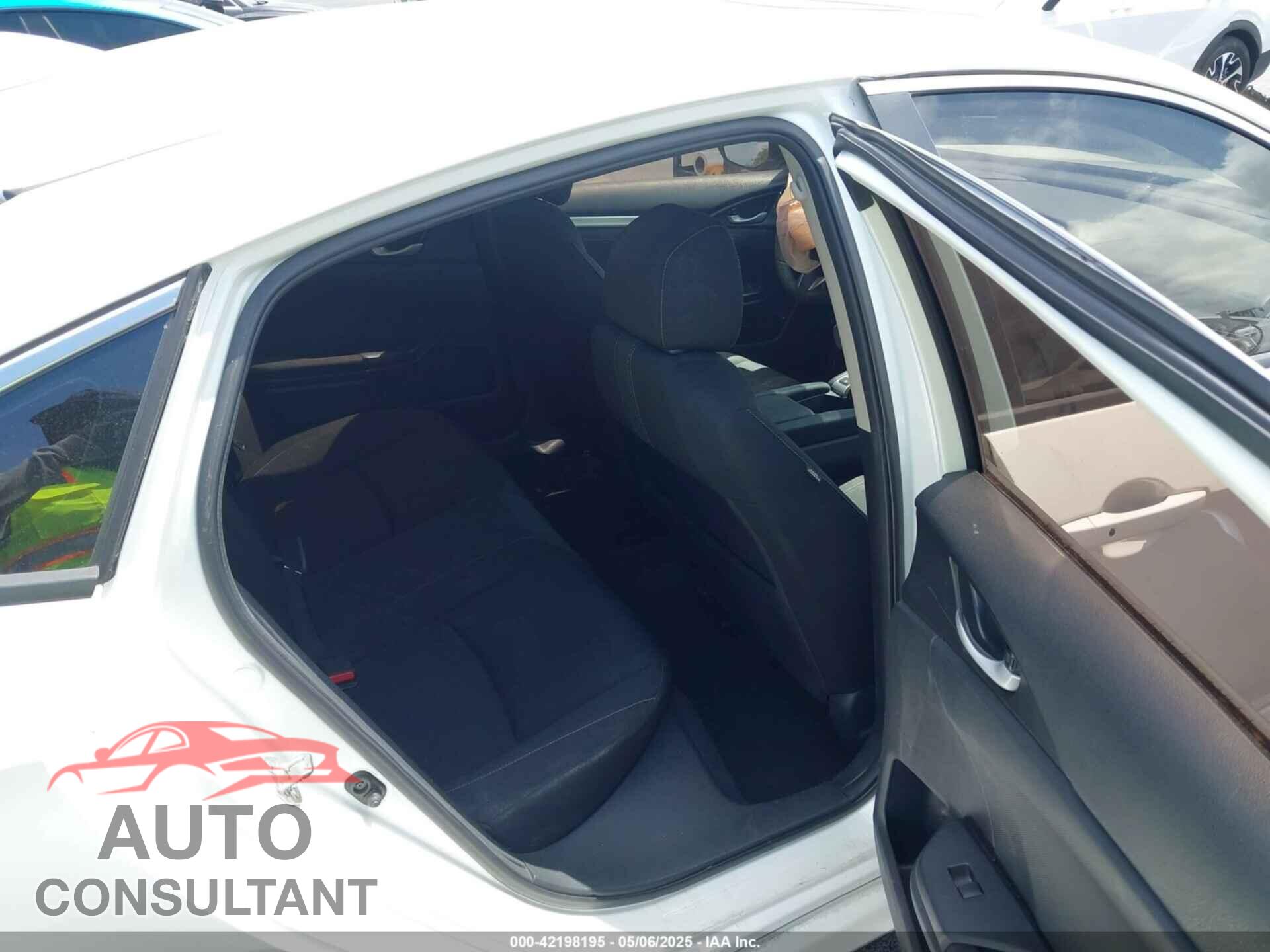 HONDA CIVIC 2018 - 19XFC2F73JE044231