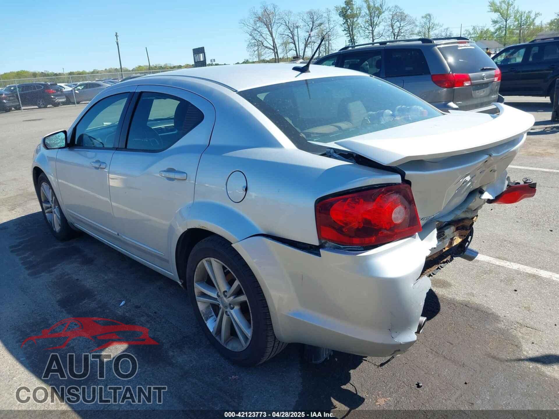 DODGE AVENGER 2011 - 1B3BD1FG5BN587407