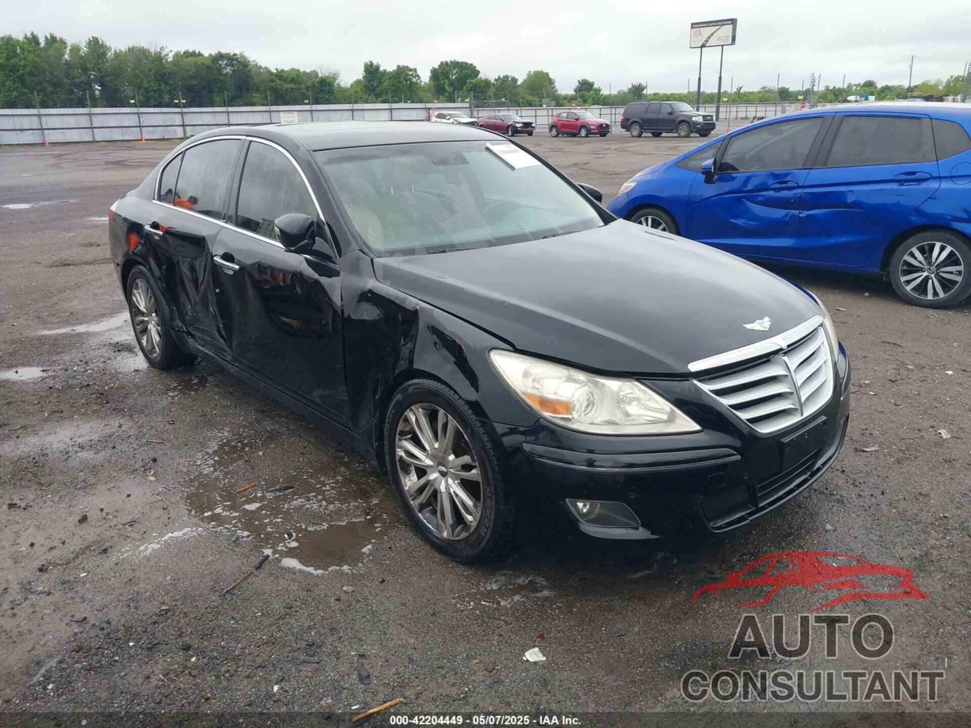 HYUNDAI GENESIS 2011 - KMHGC4DE6BU120993