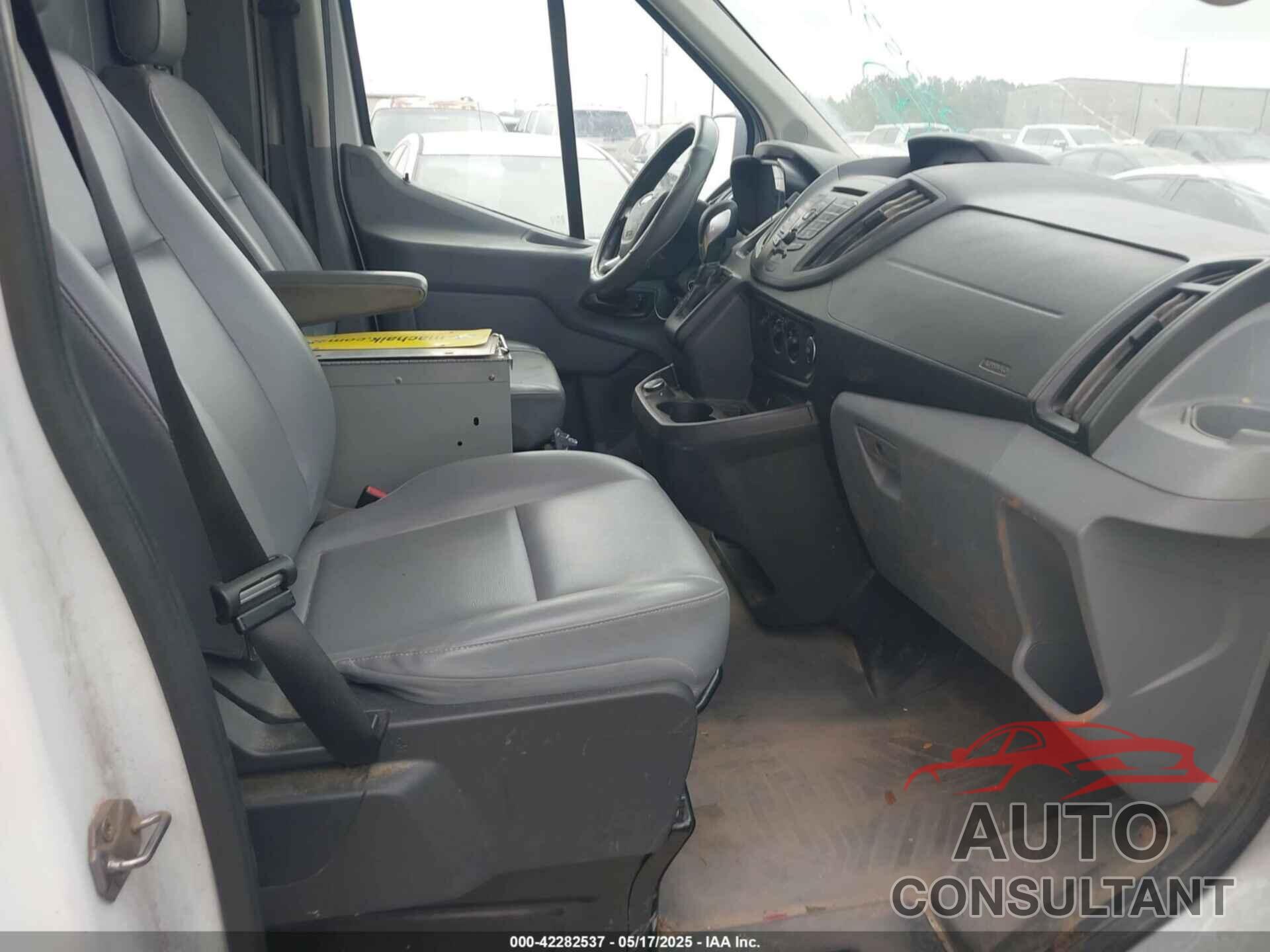 FORD TRANSIT-250 2018 - 1FTYR1CM1JKA69797