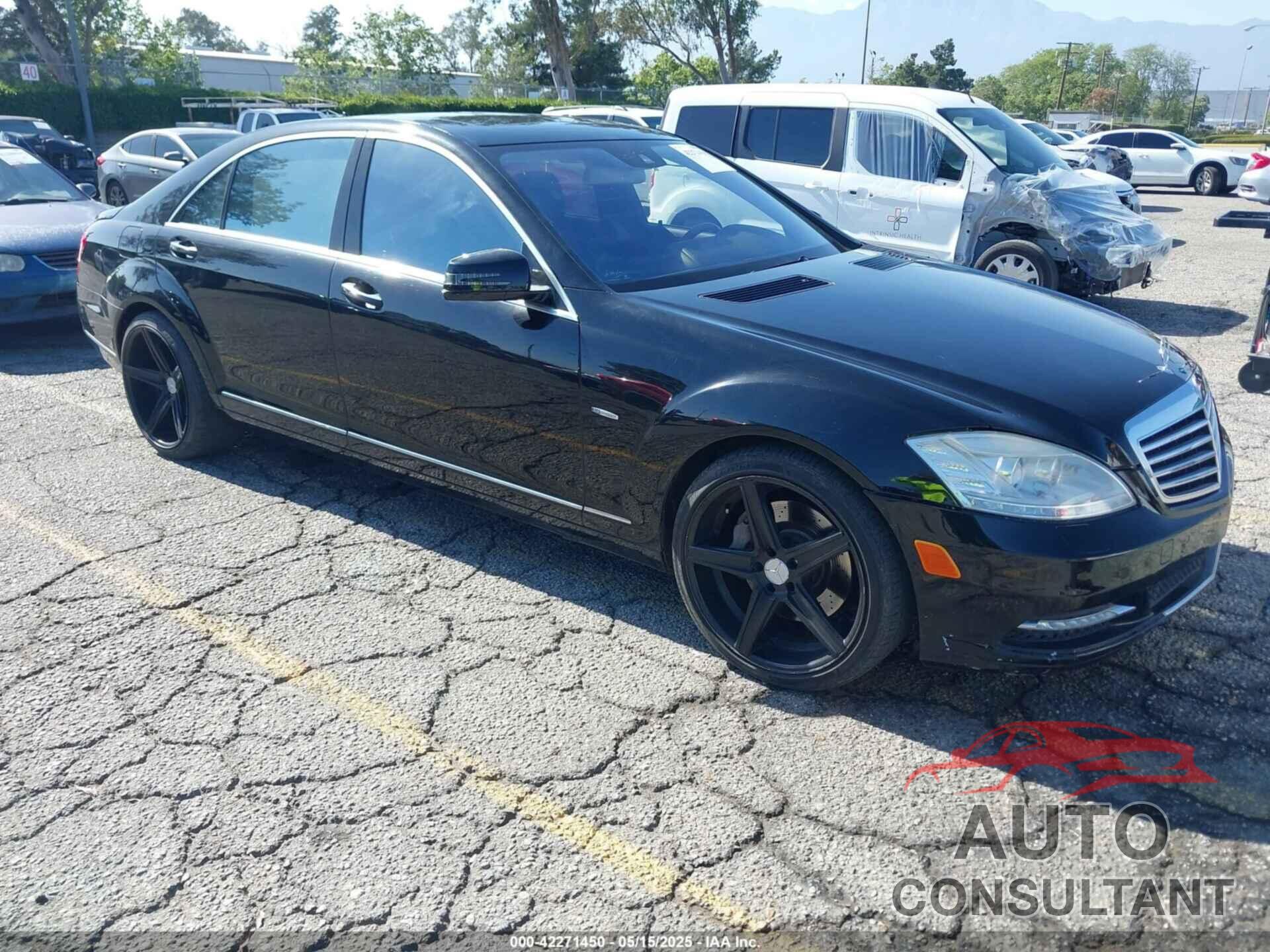 MERCEDES-BENZ S 550 2012 - WDDNG7DB1CA479328