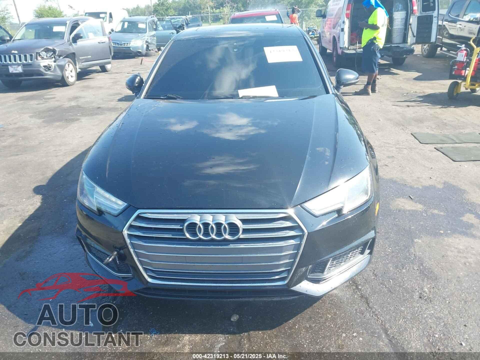 AUDI A4 2019 - WAUGMAF46KN004947