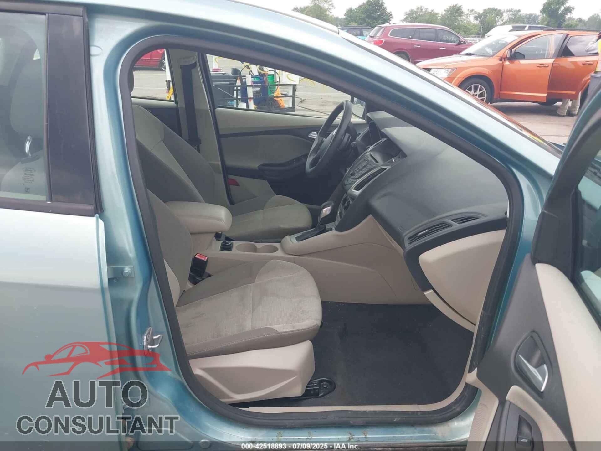 FORD FOCUS 2012 - 1FAHP3K22CL255756
